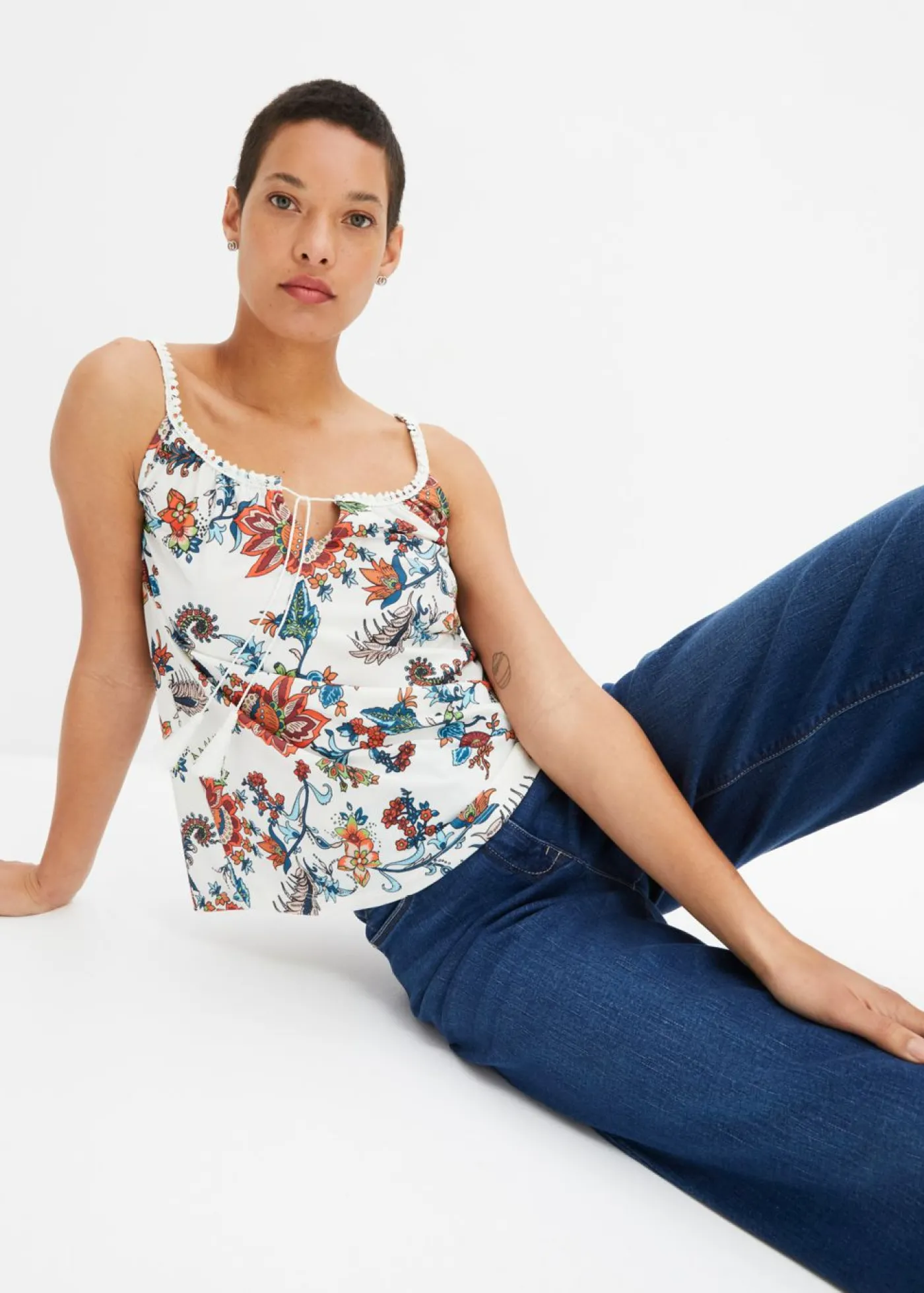 bonprix bonprix Camiseta con estampado crema suave Sale