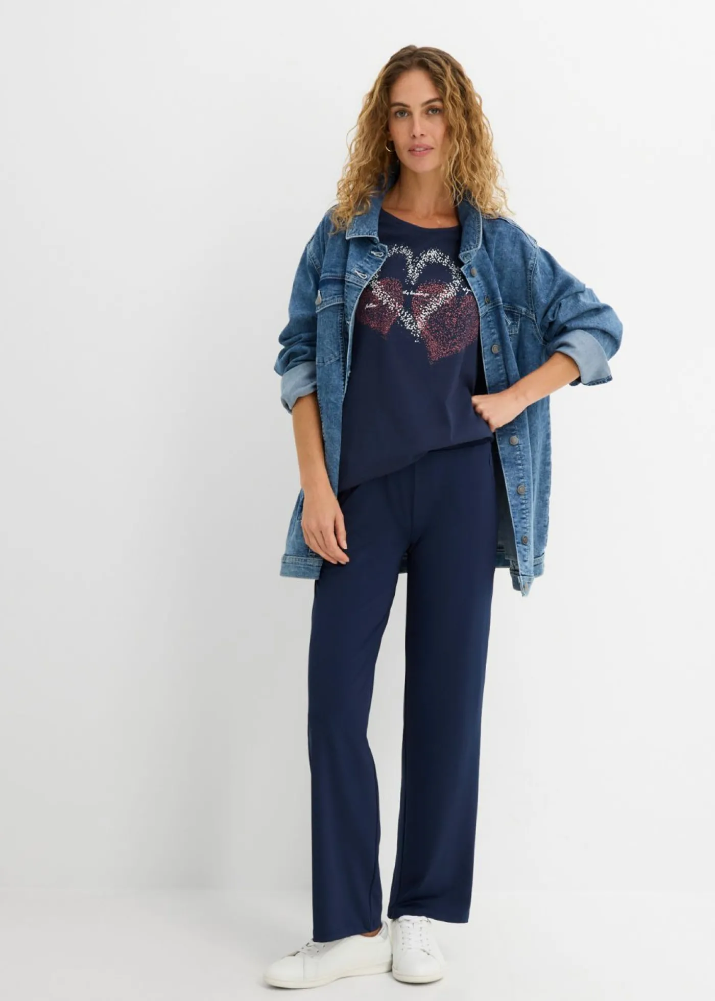 bonprix bonprix Camiseta con estampado de corazón de algodón orgánico Azul marino estampado