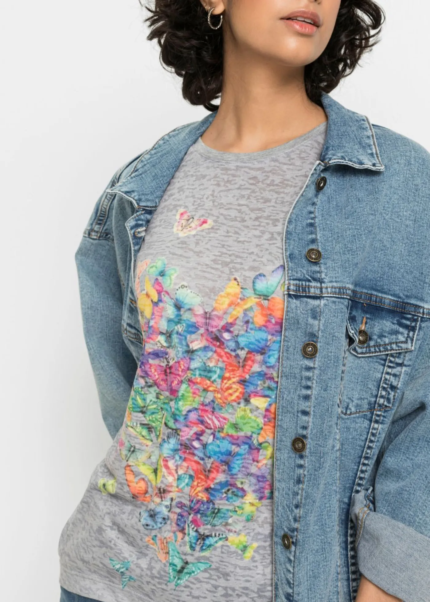 bonprix bonprix Camiseta con estampado de mariposa Gris claro moteado estampado