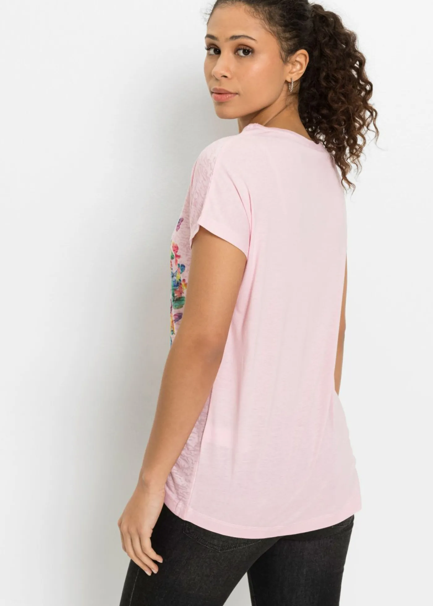 bonprix bonprix Camiseta con estampado de mariposa rosa pálido estampado Online