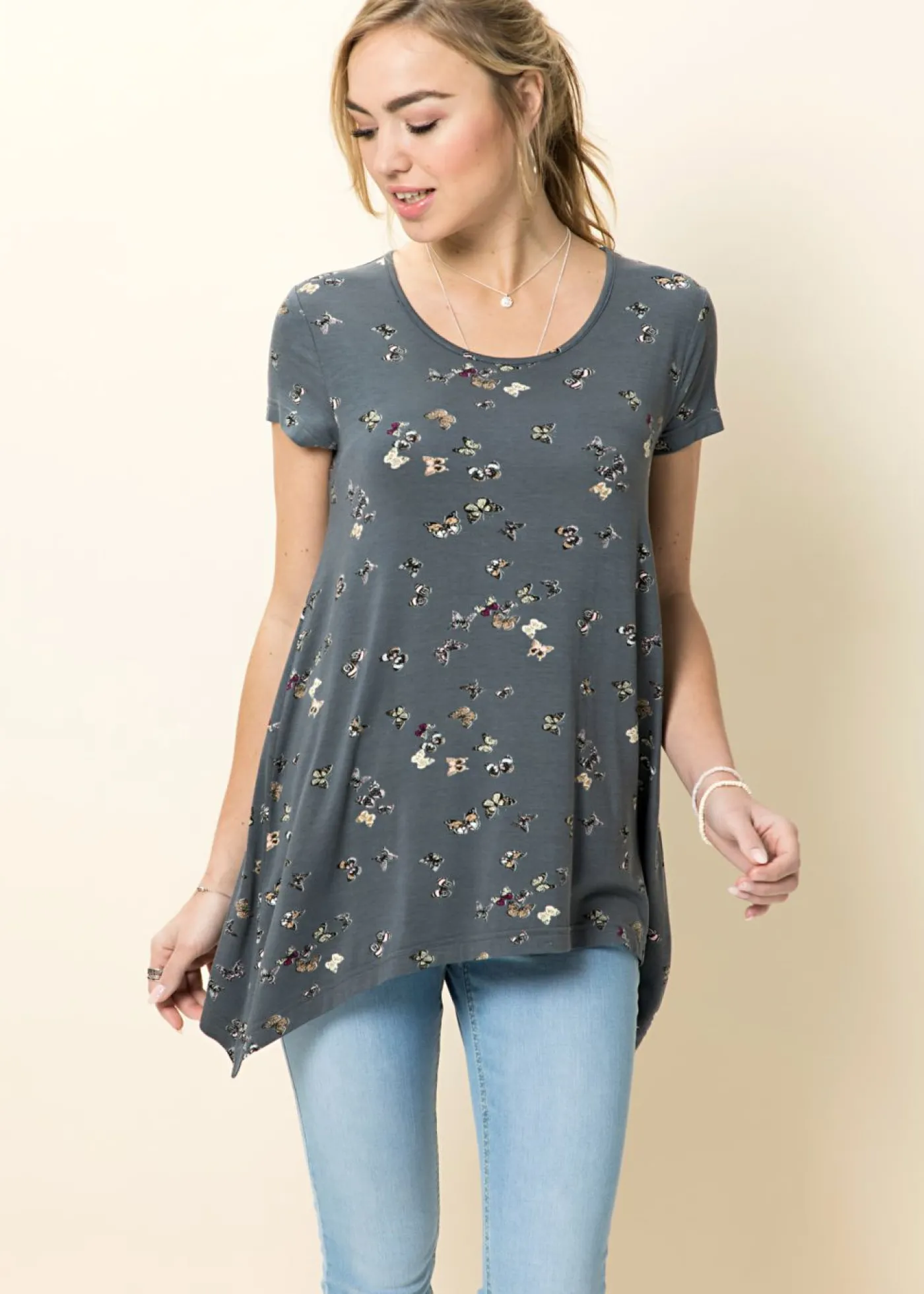 bonprix bonprix Camiseta con mariposas Gris oscuro estampado Online