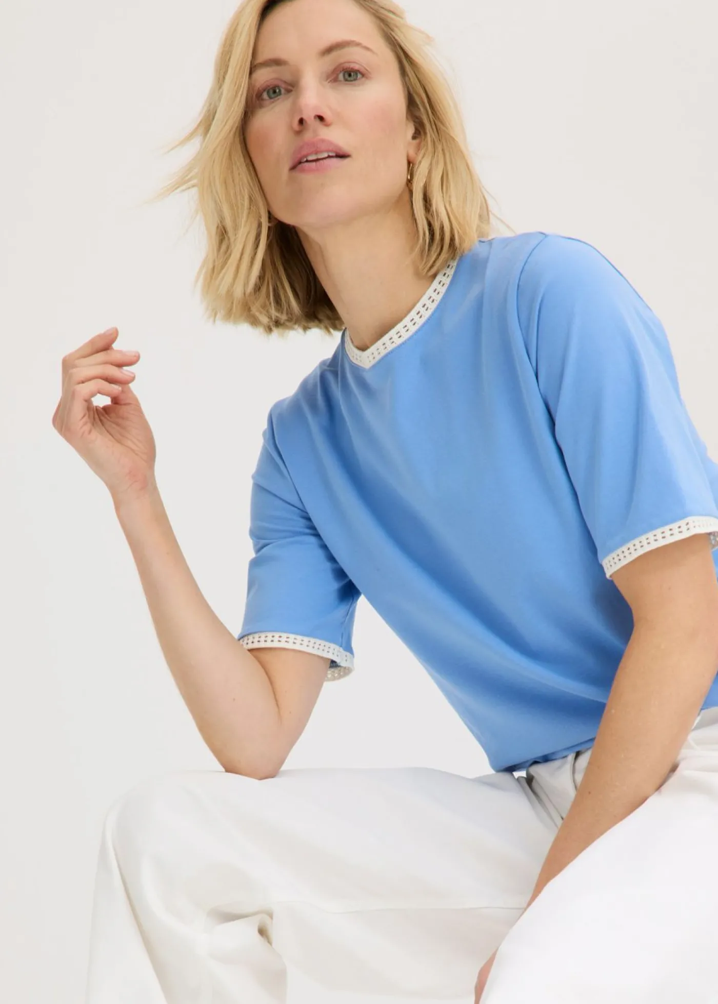 bonprix bonprix Camiseta con ribete de encaje azul provenzal-blanco lana Clearance