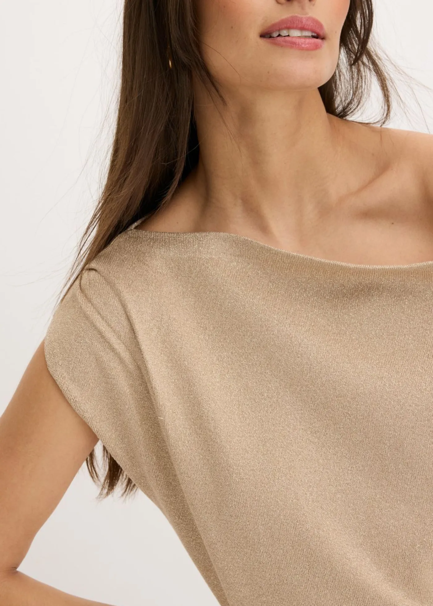 bonprix bonprix Camiseta con un hombro al descubierto Champán Outlet