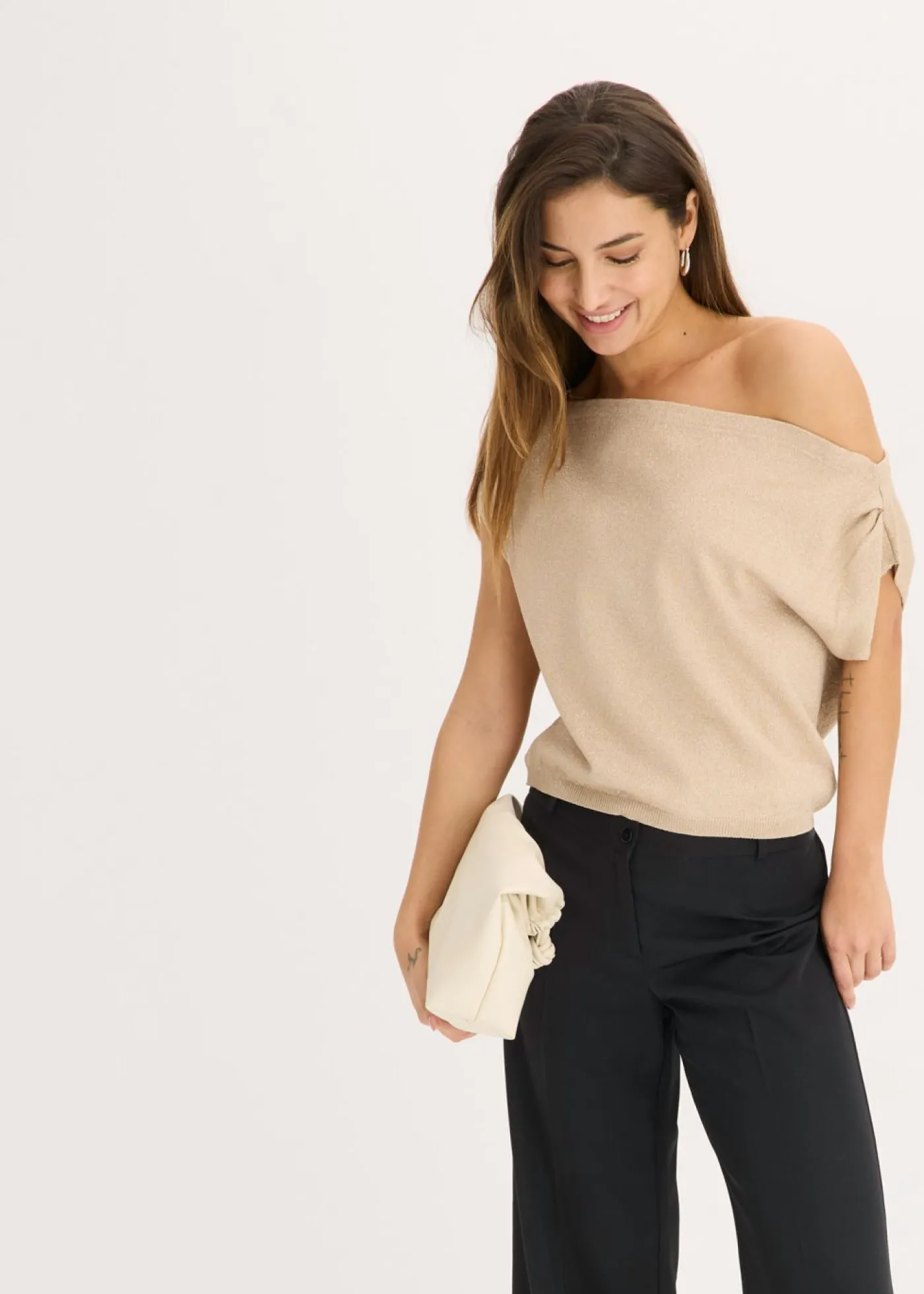 bonprix bonprix Camiseta con un hombro al descubierto Champán Outlet