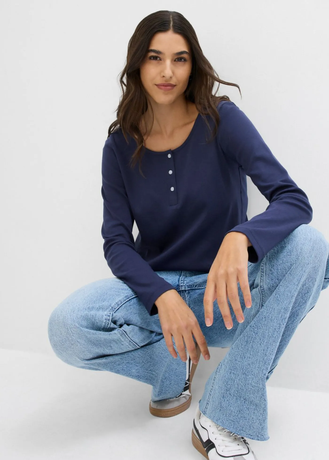 bonprix bonprix Camiseta de algodón ecológico puro con cuello redondo Azul marino New