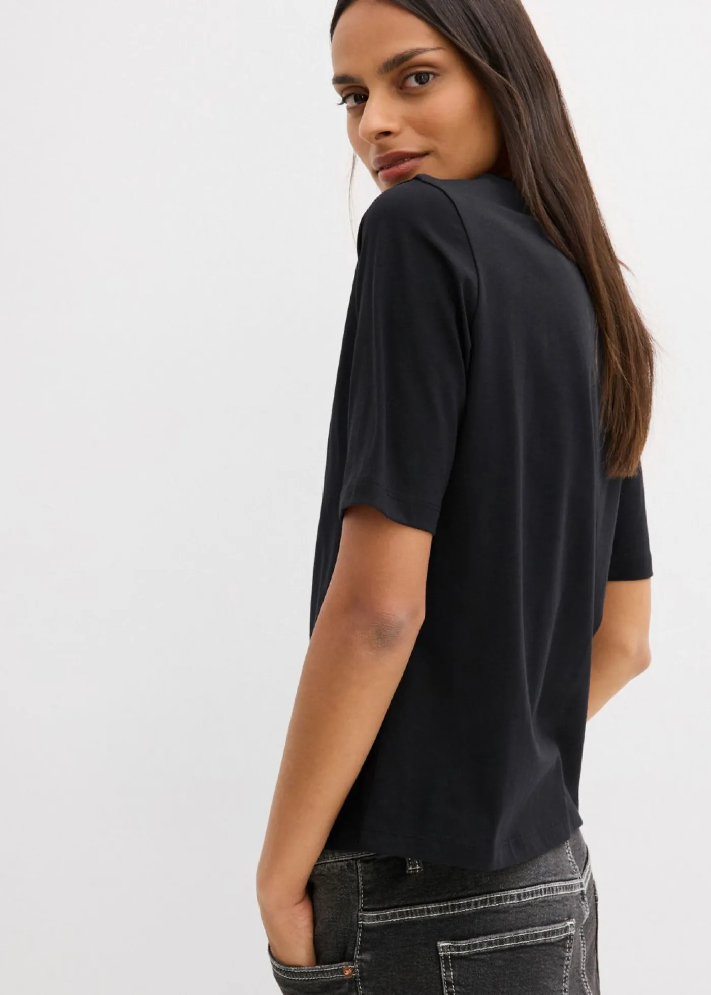 bonprix bonprix Camiseta de algodón orgánico puro Negro-oro Discount