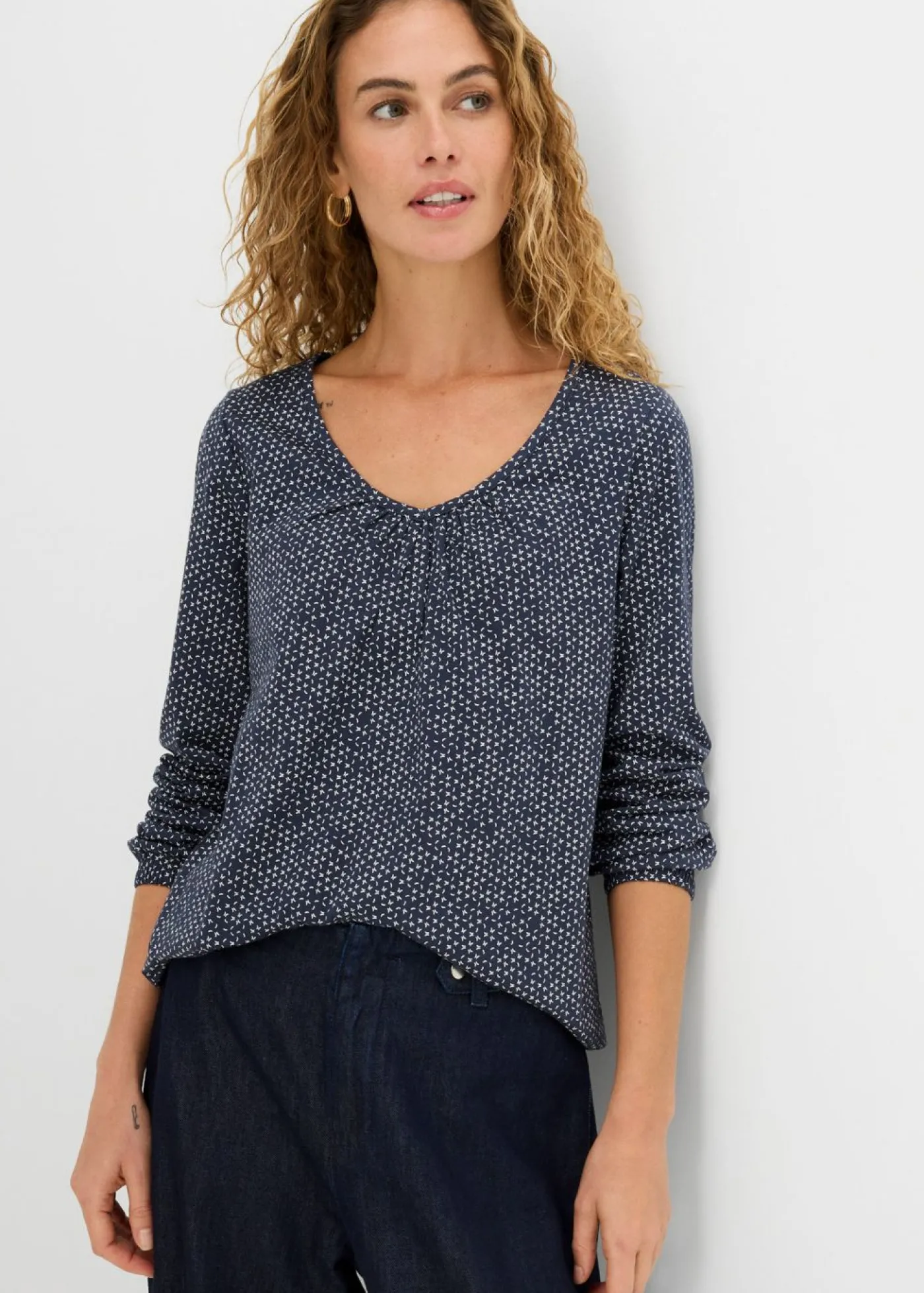 bonprix bonprix Camiseta de algodón orgánico puro Azul marino estampado Outlet