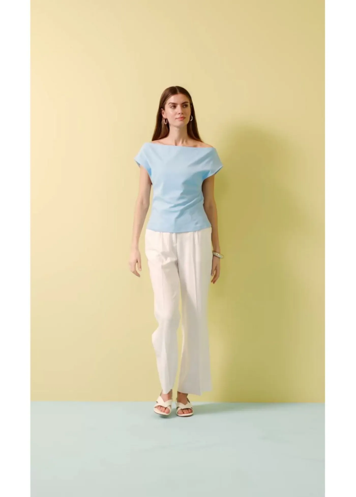 bonprix bonprix Camiseta de algodón orgánico puro con hombros al descubierto Azul claro Online