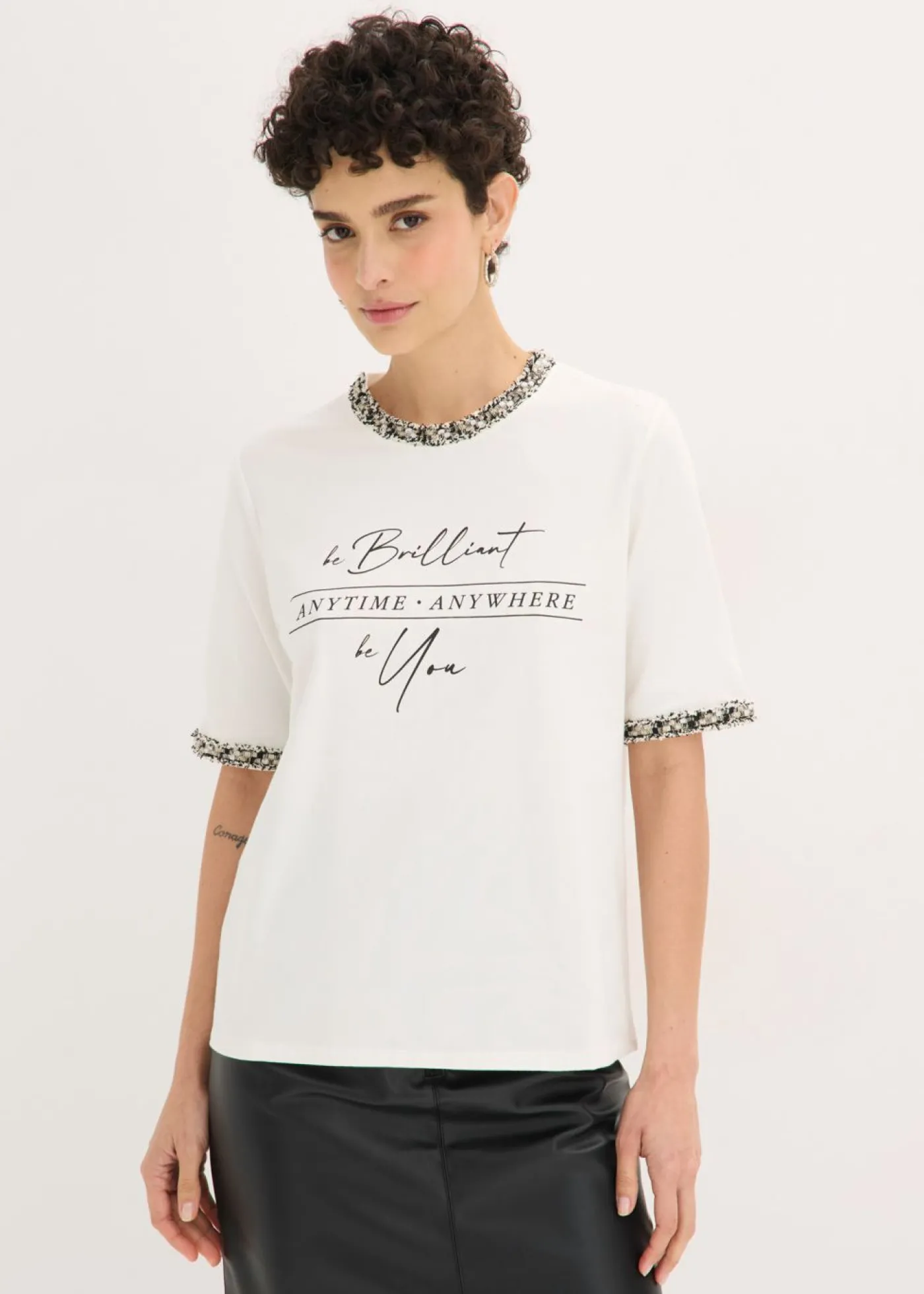 bonprix bonprix Camiseta de algodón orgánico con cinta decorativa Blanco lana Clearance