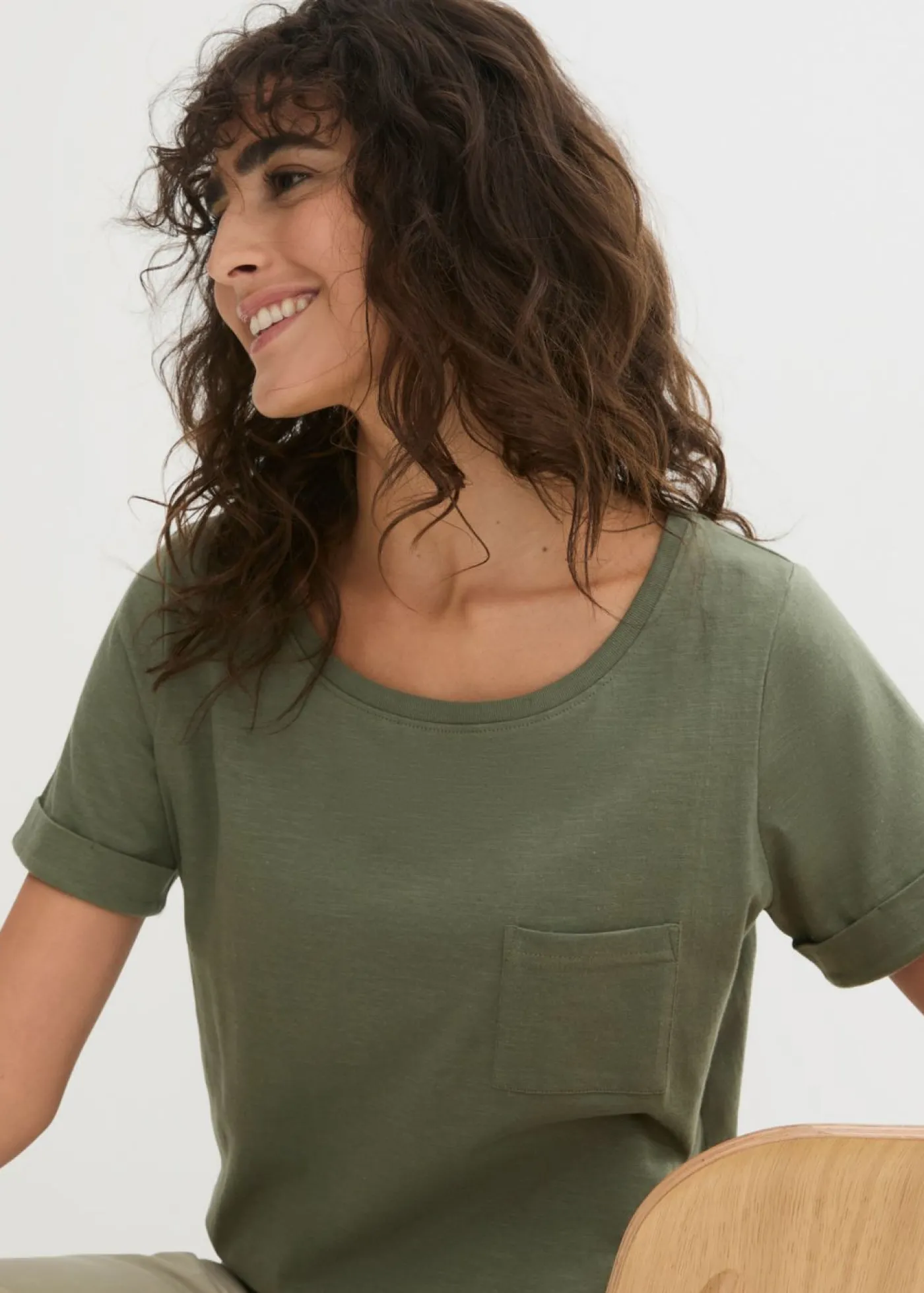 bonprix bonprix Camiseta de algodón orgánico puro Verde oliva New