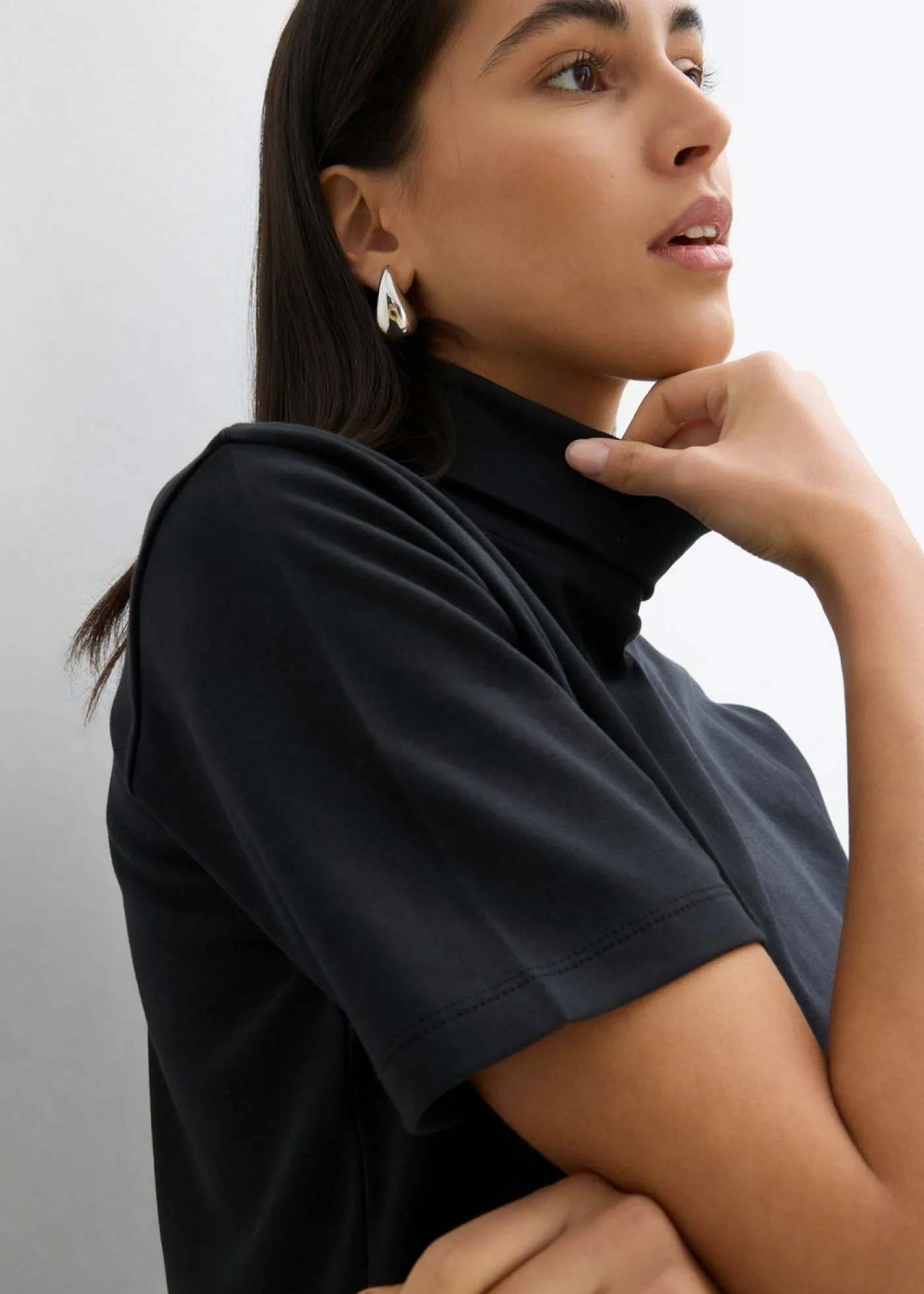 bonprix bonprix Camiseta de algodón orgánico puro con cuello alto Negro Best