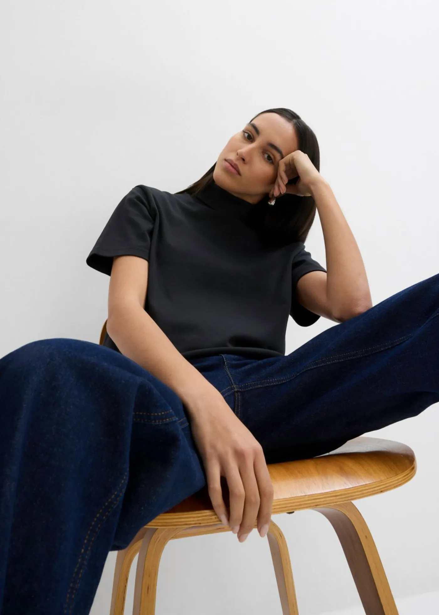 bonprix bonprix Camiseta de algodón orgánico puro con cuello alto Negro Best