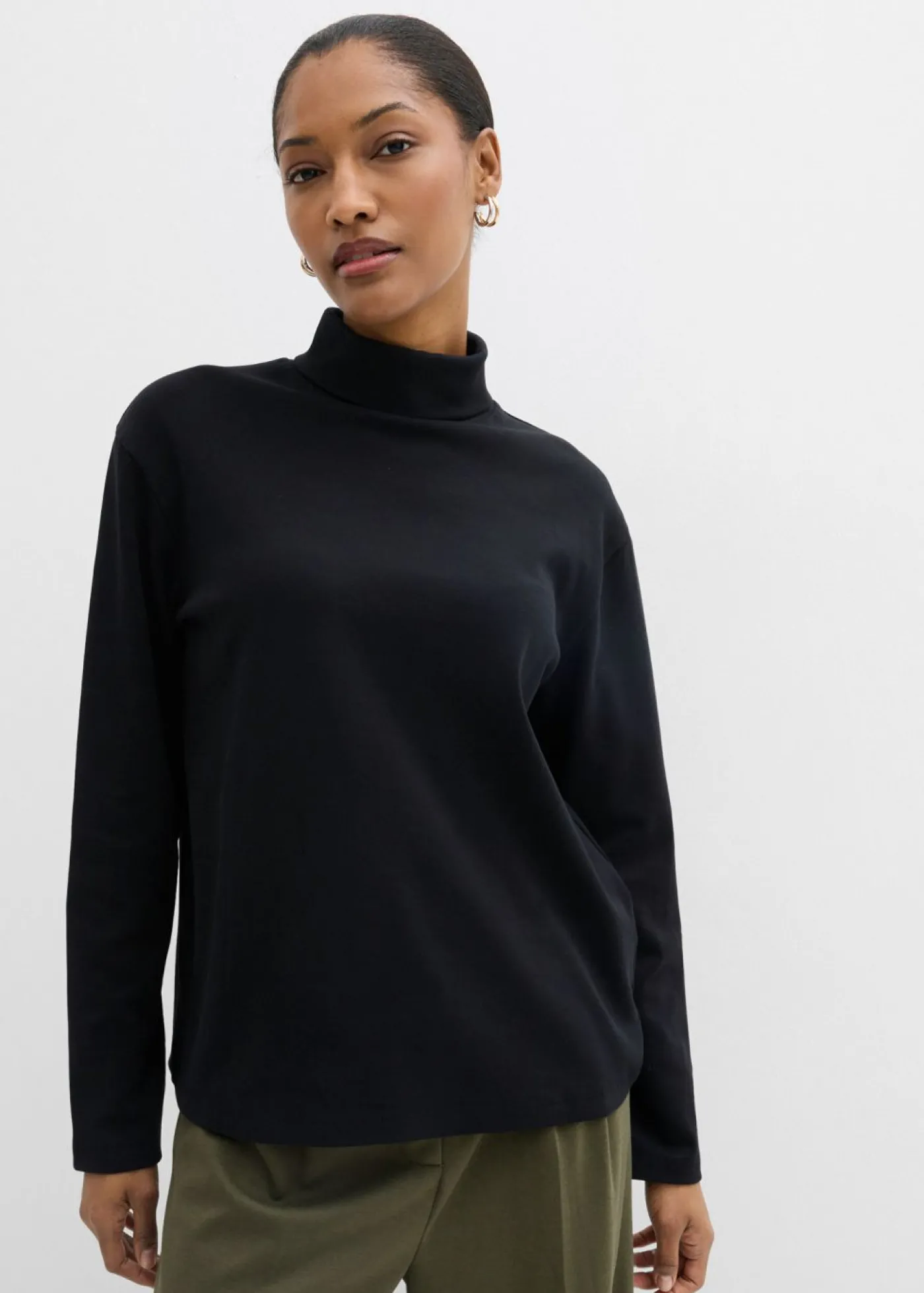 bonprix bonprix Camiseta de algodón orgánico puro con cuello alto Negro Discount