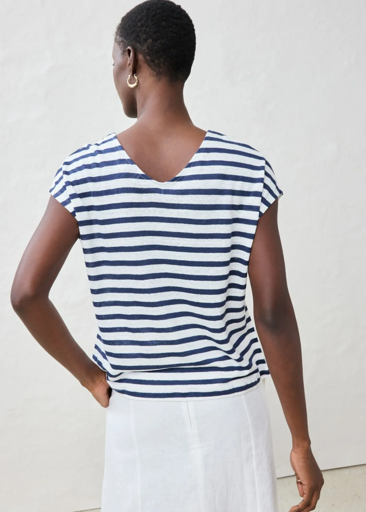 bonprix bonprix Camiseta de lino puro con mangas tipo murciélago azul marino-blanco con rayas Hot