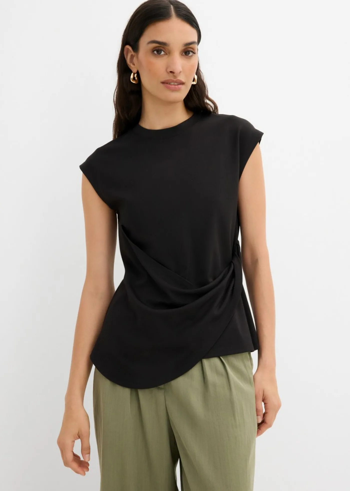 bonprix bonprix Camiseta de mezcla de viscosa con dobladillo asimétrico Negro Online