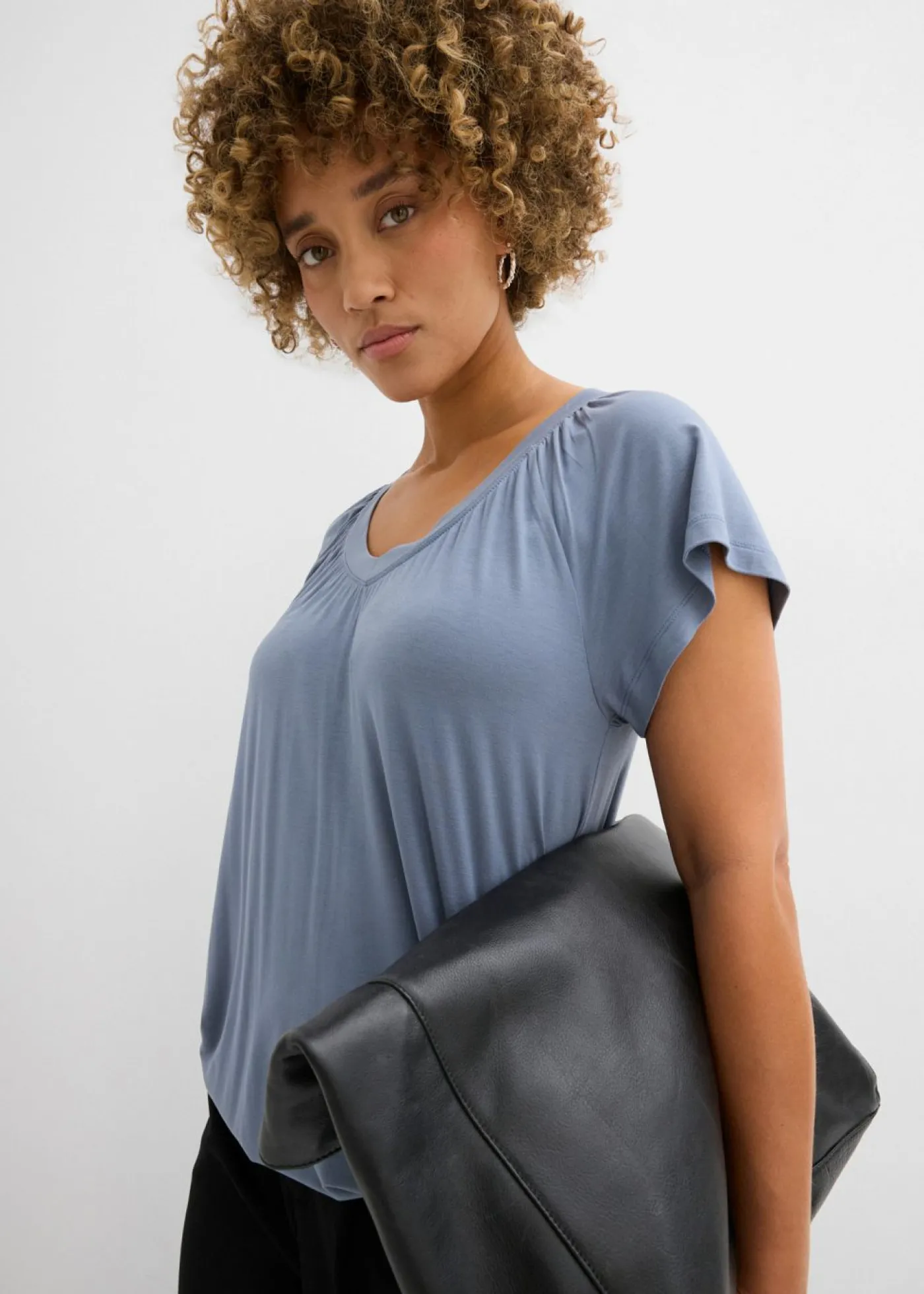 bonprix bonprix Camiseta de mezcla de viscosa Azul ahumado Clearance