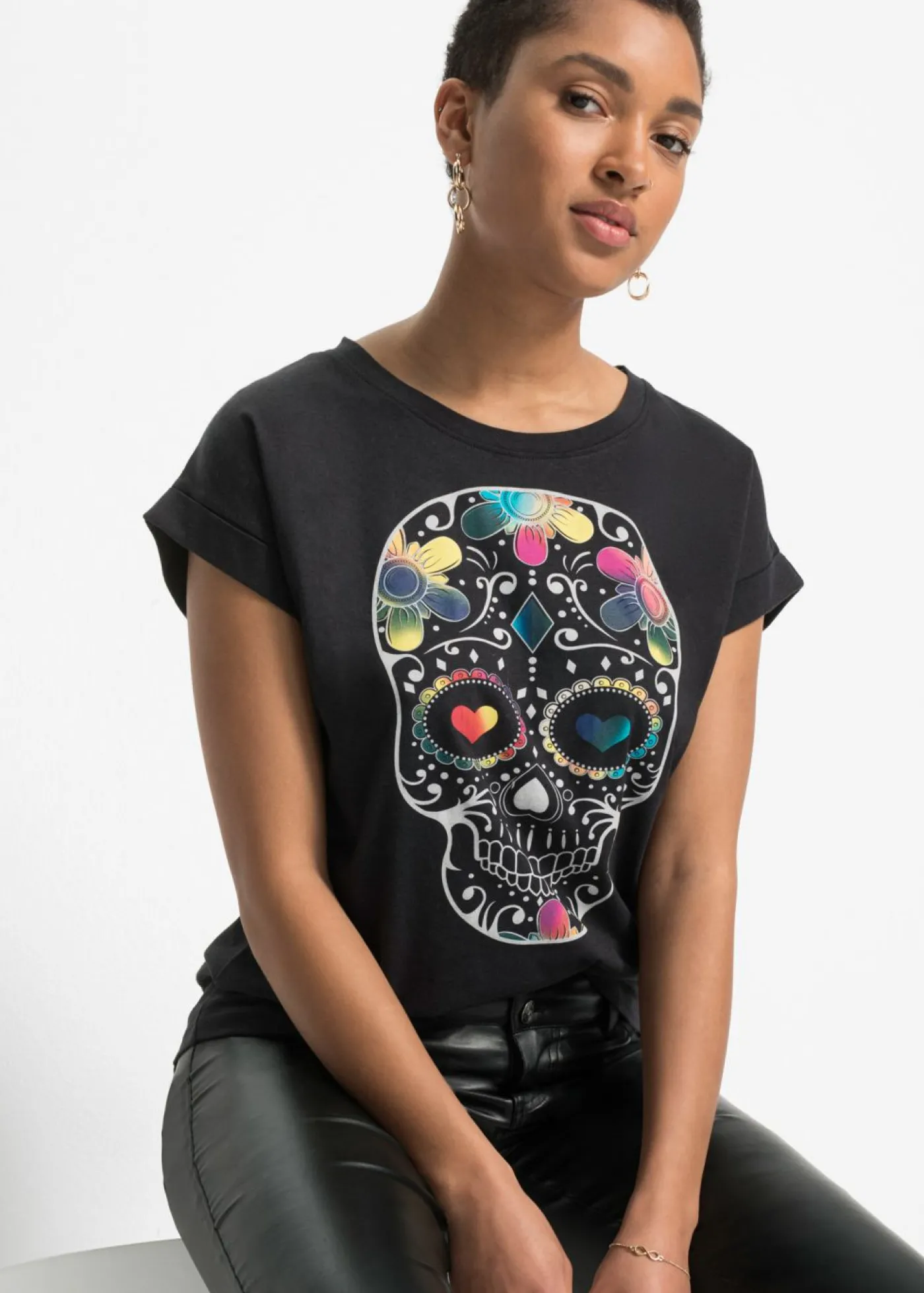 bonprix bonprix Camiseta de suave mezcla de viscosa Negro estampado New