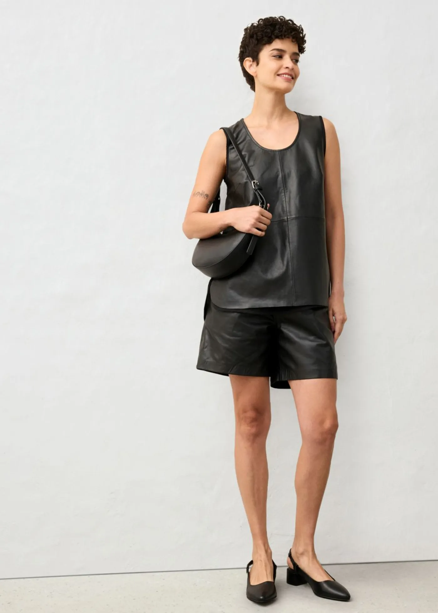 bonprix bonprix Camiseta de tirantes con parte delantera de napa de cordero Negro Clearance