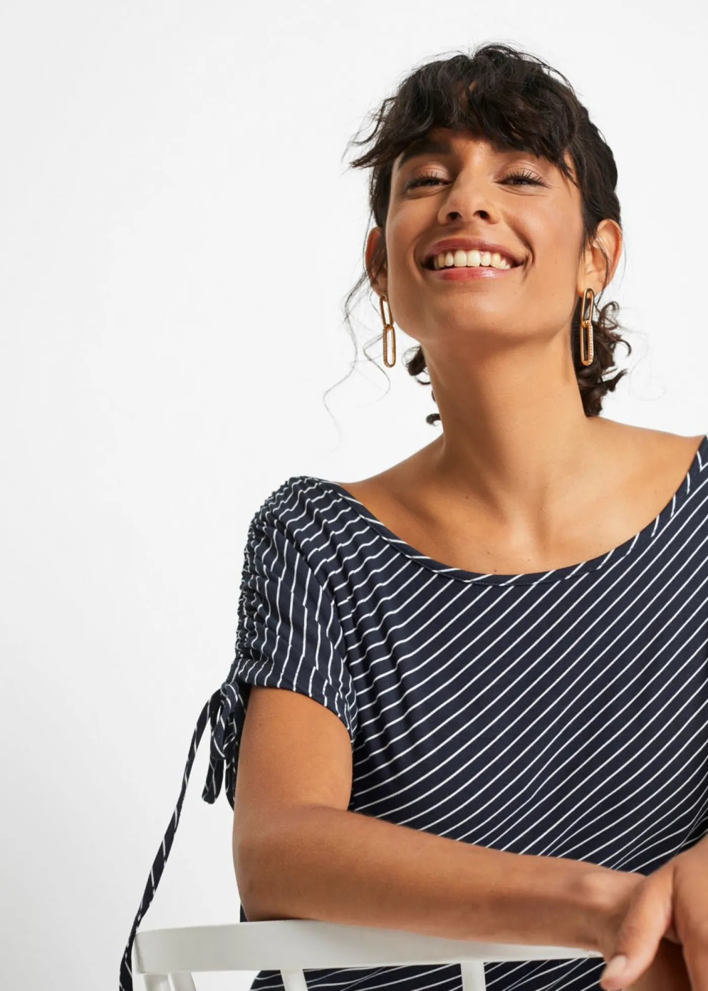 bonprix bonprix Camiseta de viscosa suave azul marino-blanco con rayas Discount