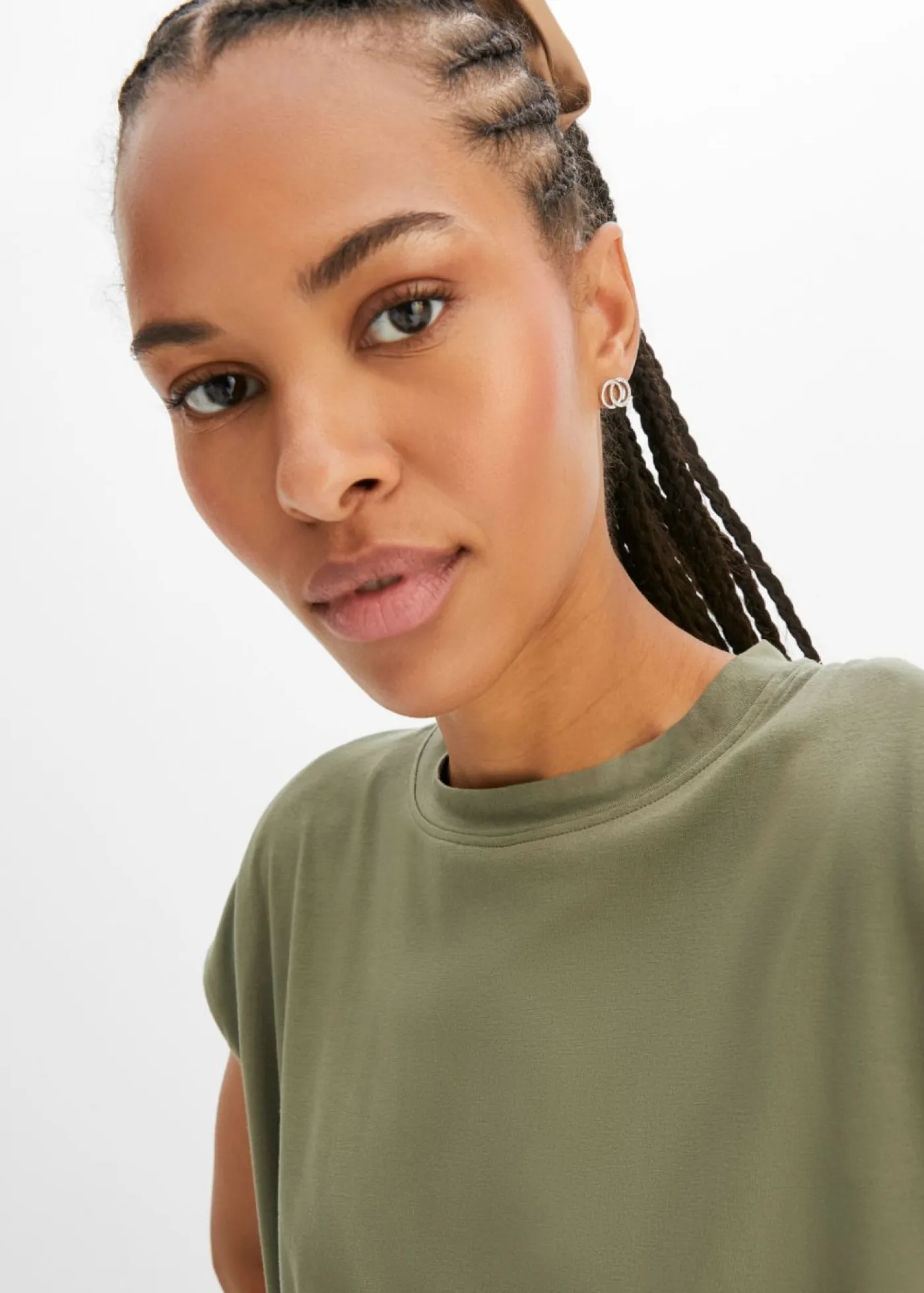 bonprix bonprix Camiseta de viscosa suave Verde oliva Sale