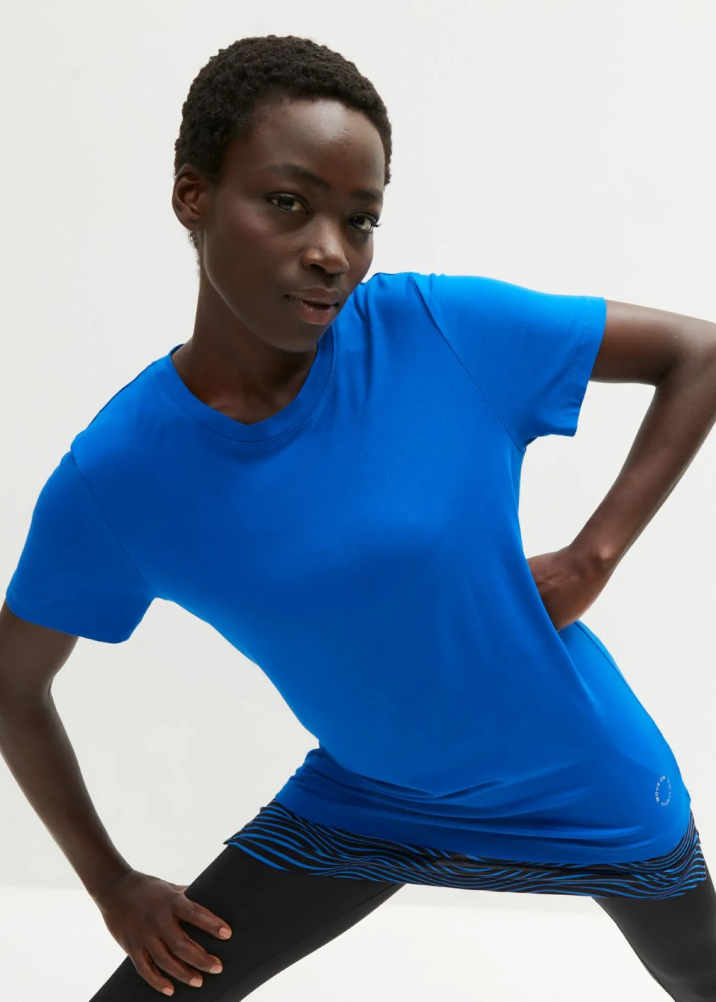 bonprix bonprix Camiseta deportiva larga con aspecto 2 en 1 Azur Sale