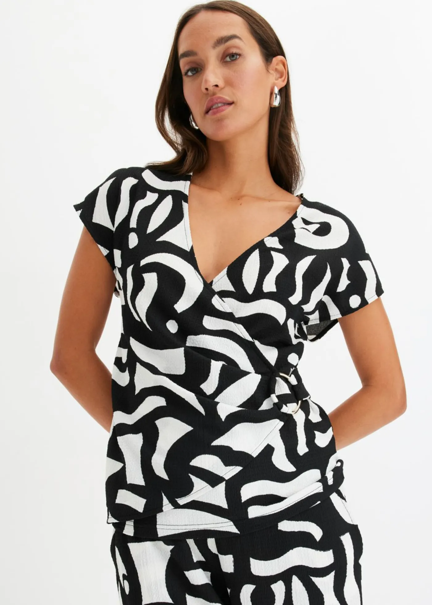 bonprix bonprix Camiseta estampada Negro-blanco lana Outlet