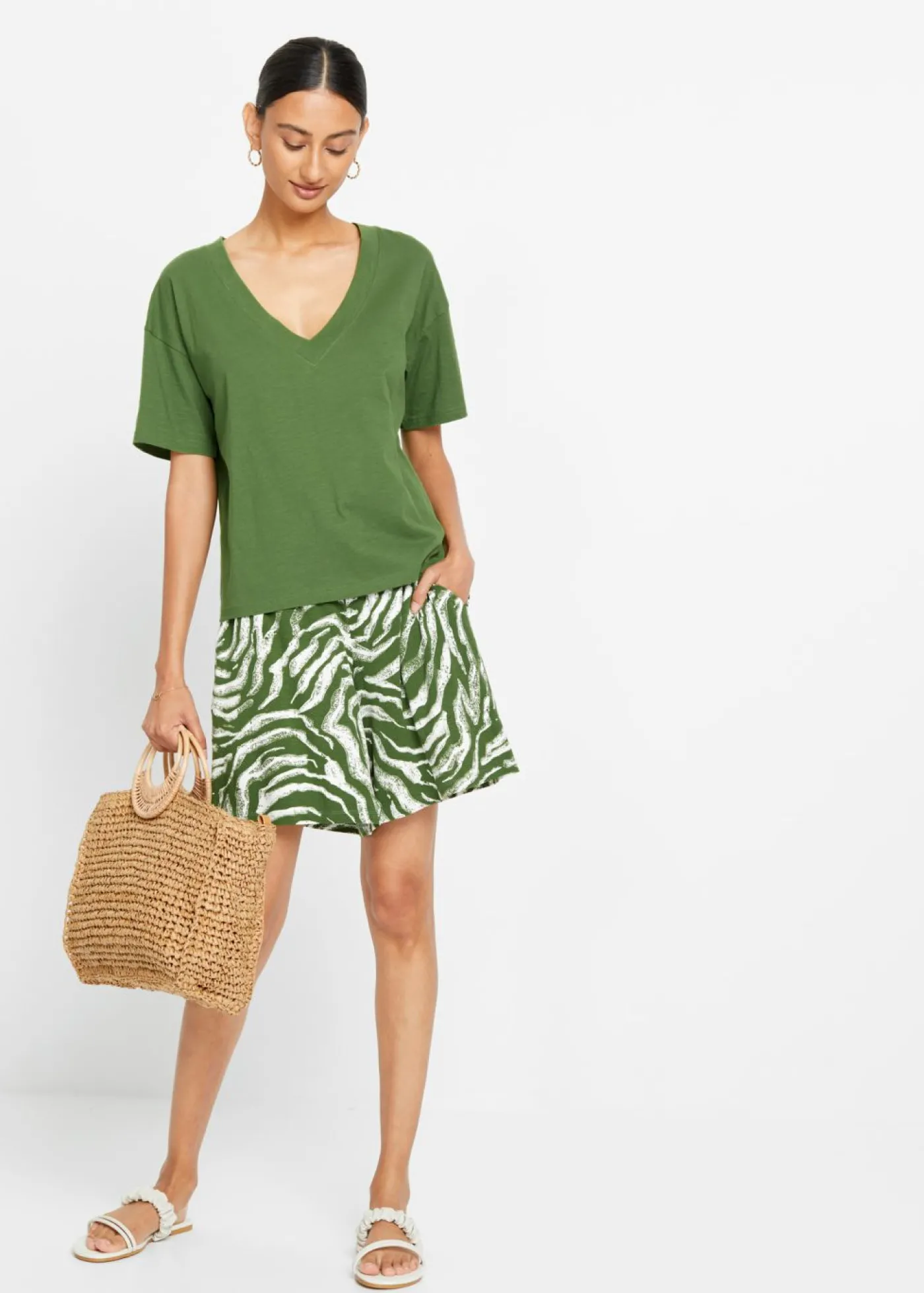 bonprix bonprix Camiseta holgada de algodón orgánico puro verde cactus Discount