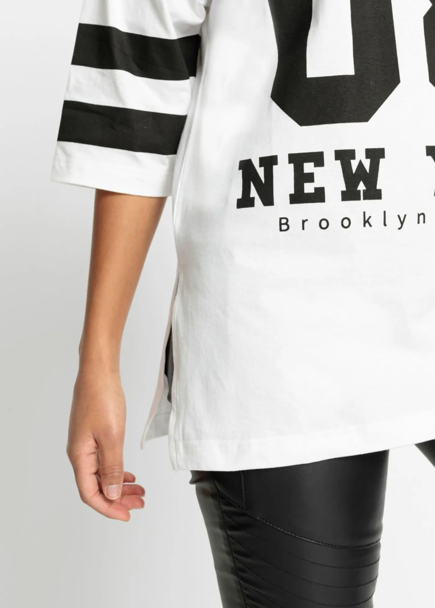 bonprix bonprix Camiseta holgada de algodón orgánico puro Blanco-negro