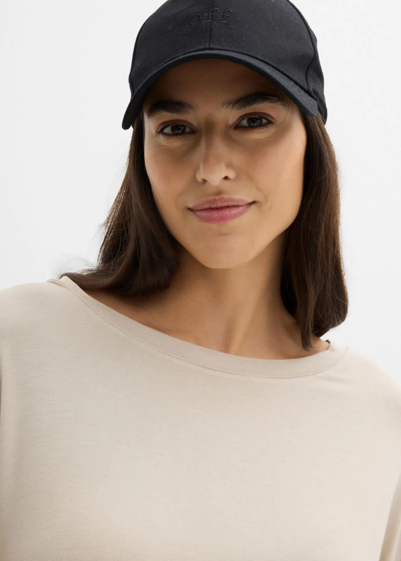 bonprix bonprix Camiseta holgada de mezcla fluida de viscosa y elastano Arena New