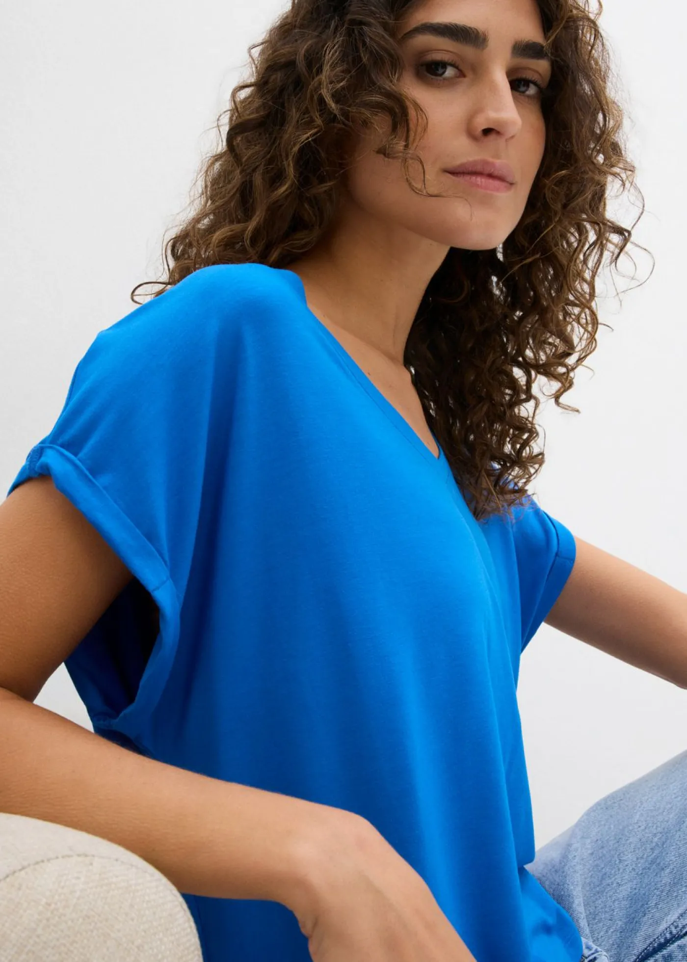 bonprix bonprix Camiseta holgada de mezcla de viscosa fluida Azur Best