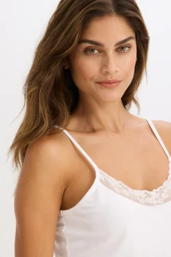bonprix bonprix Camiseta interior de algodón orgánico y encaje (2 unidades) Negro-blanco