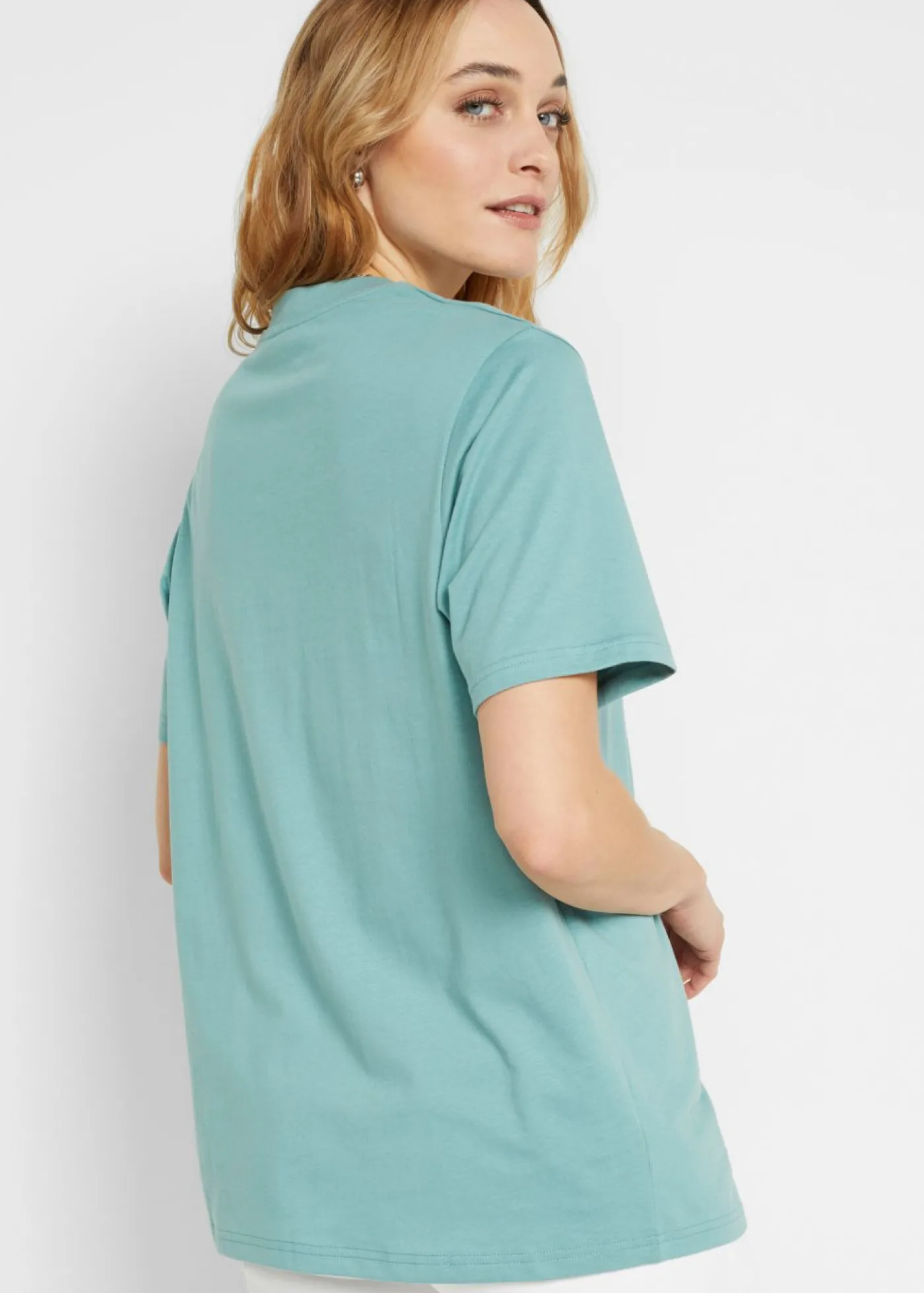 bonprix bonprix Camiseta larga ancha con cuello en V, manga corta (5 unidades) lavanda + salvia fumé+ rosa pálido + negro + blanco New