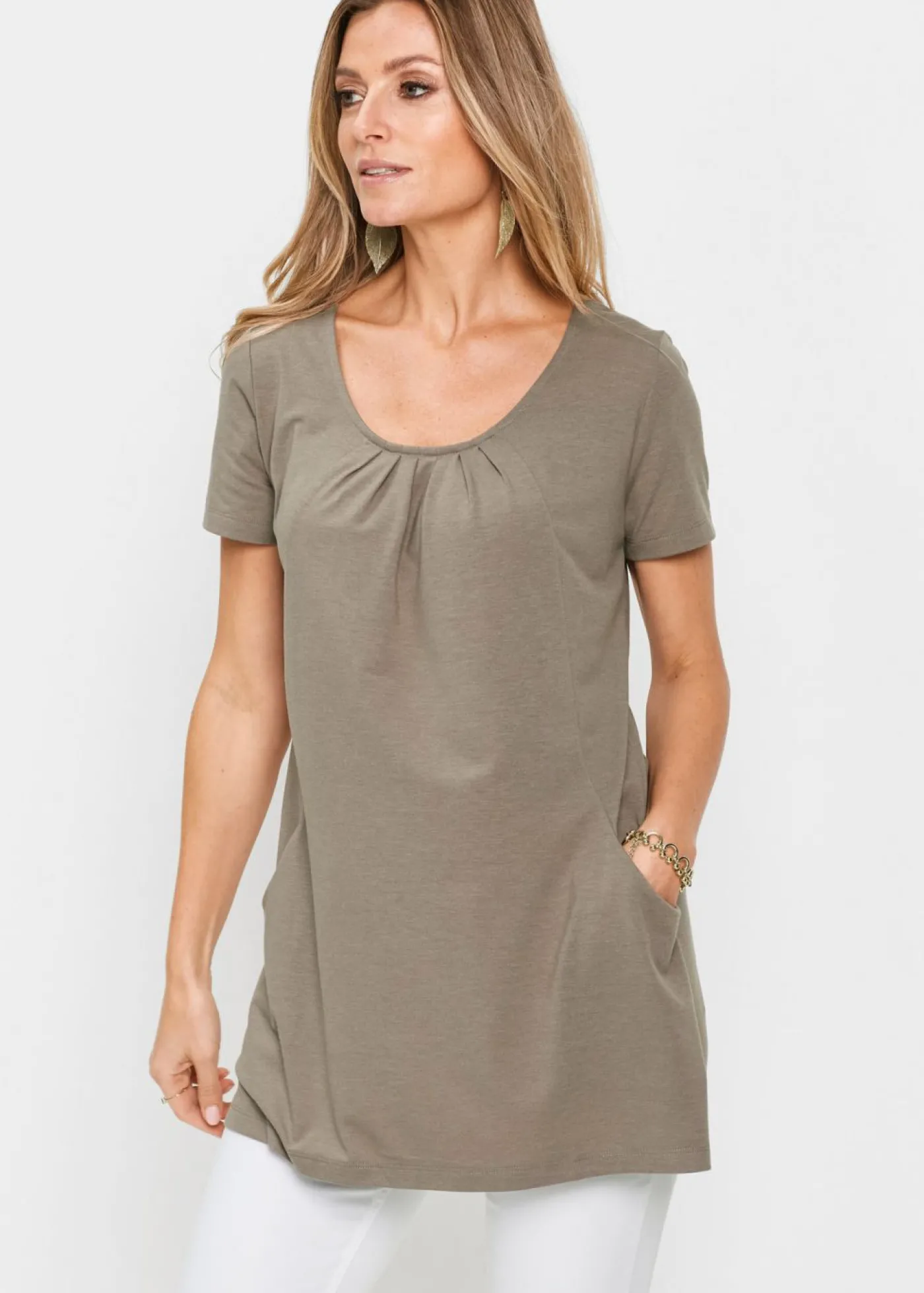 bonprix bonprix Camiseta larga con viscosa Marrón grisáceo New