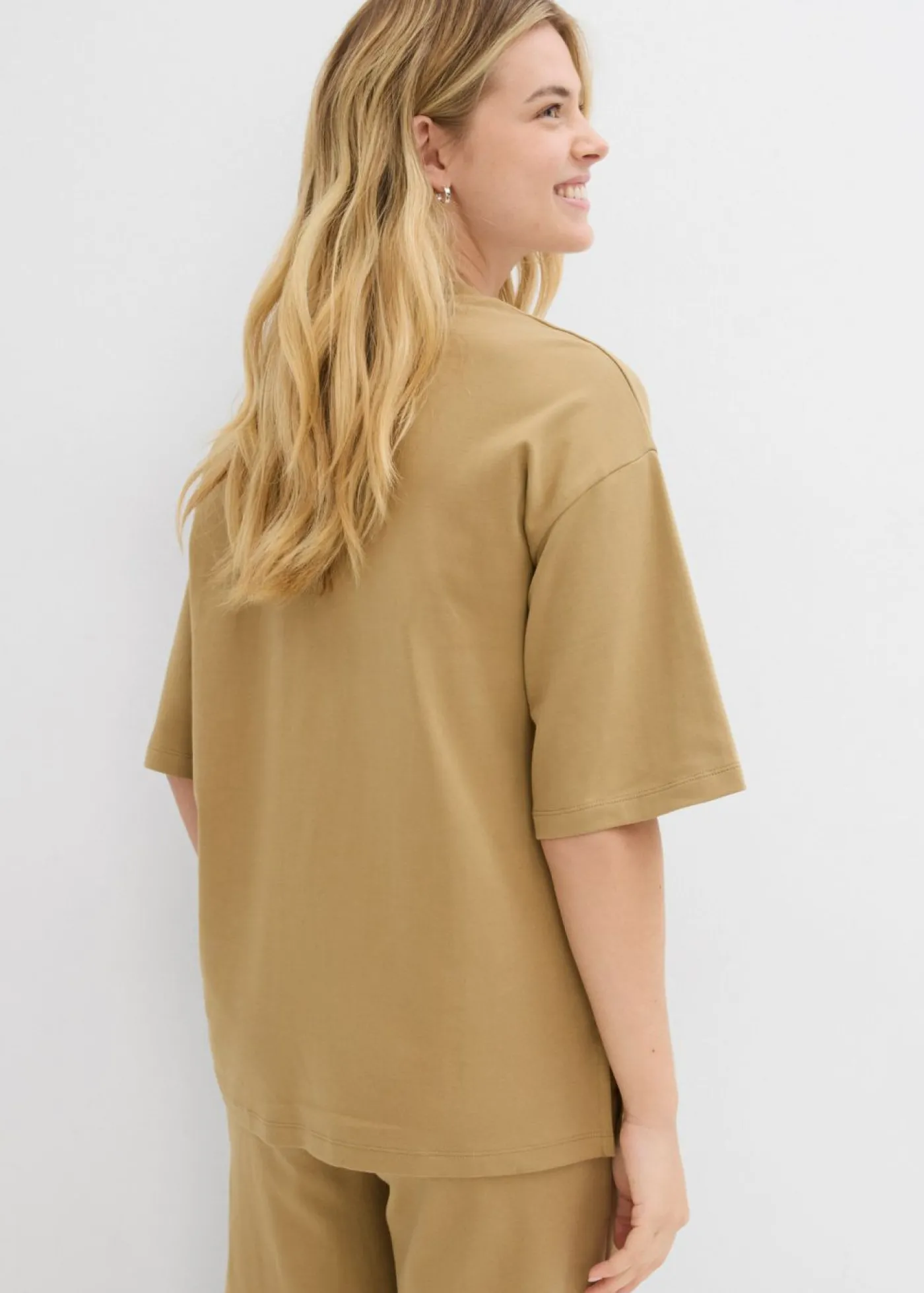 bonprix bonprix Camiseta larga de interlock oliva pálido Clearance