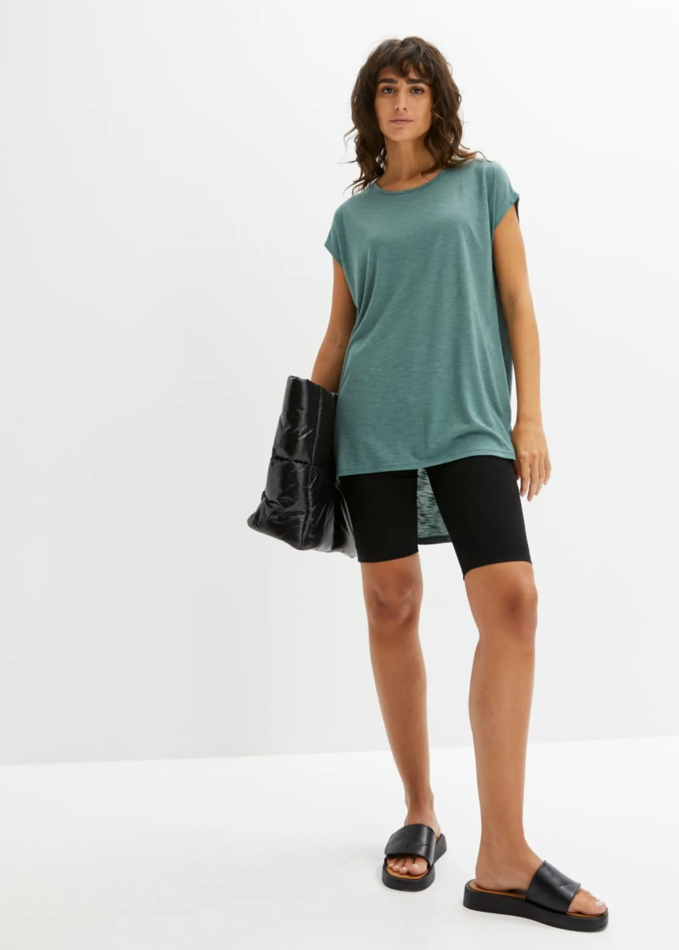 bonprix bonprix Camiseta larga de mezcla de viscosa Verde grisáceo Best