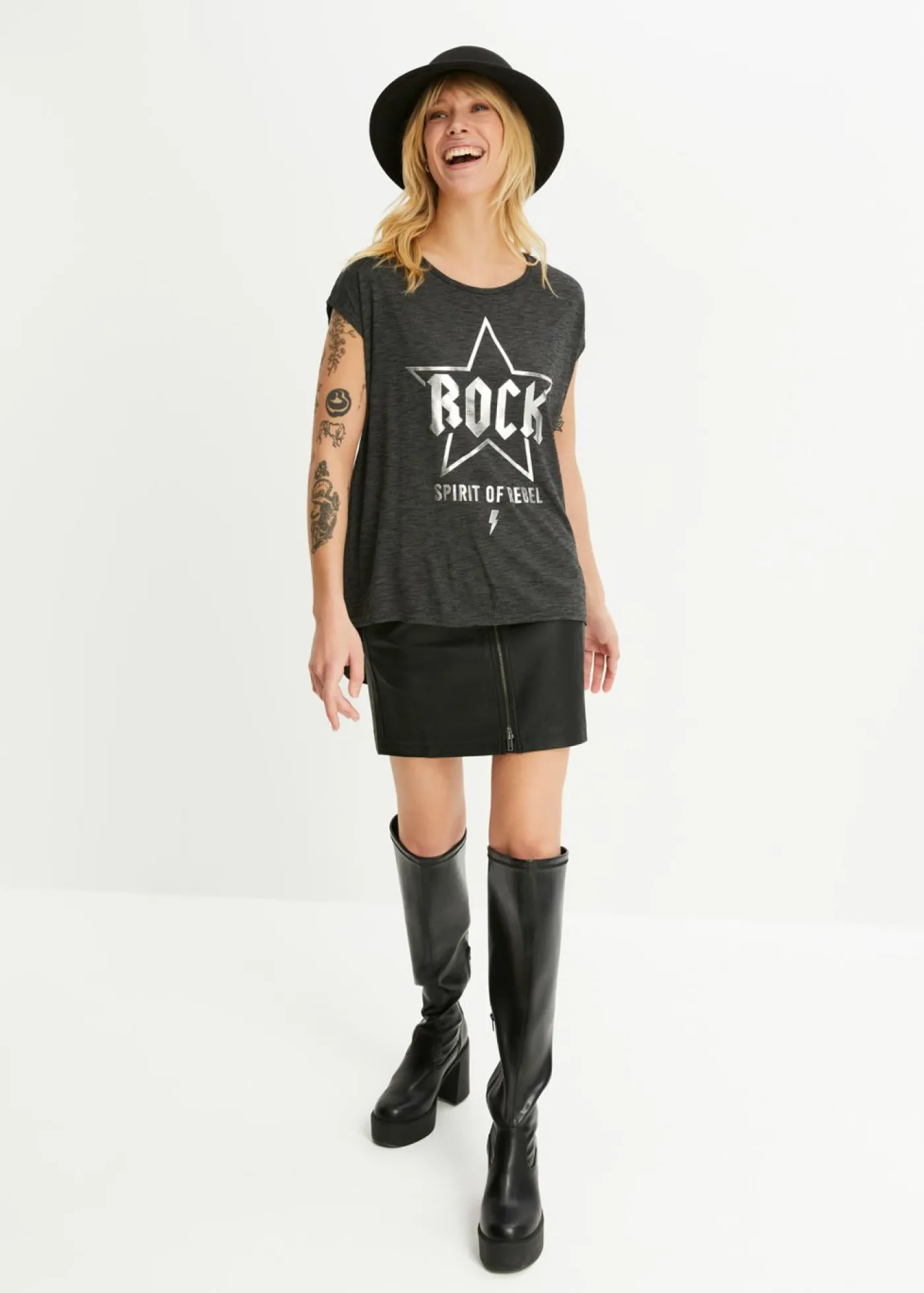 bonprix bonprix Camiseta larga de suave mezcla de viscosa Negro estampado Outlet
