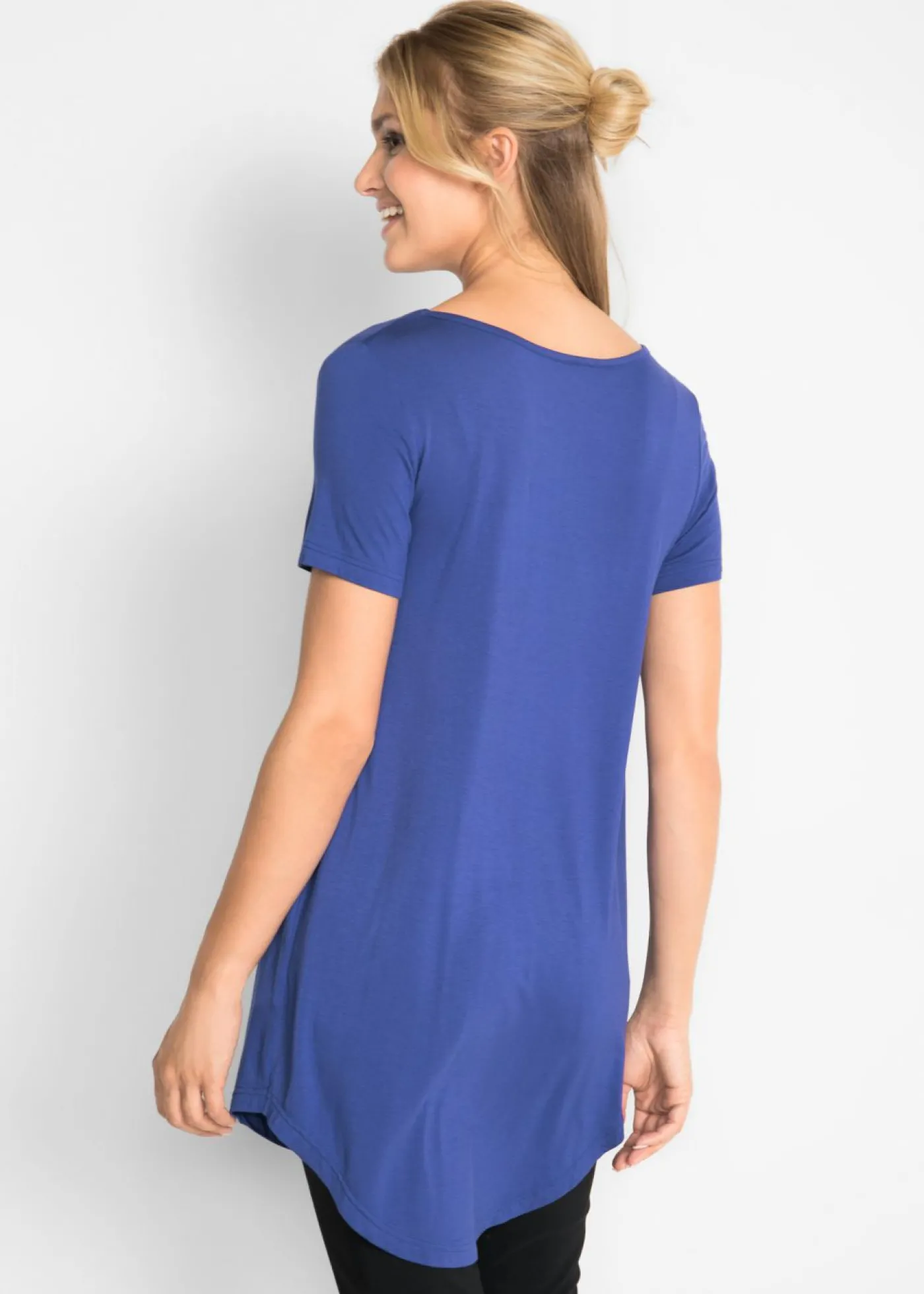 bonprix bonprix Camiseta larga de viscosa suave zafiro Online