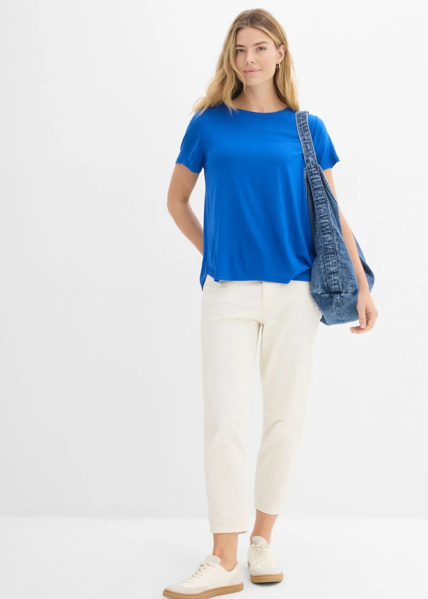 bonprix bonprix Camiseta larga de viscosa suave Azul ártico Clearance