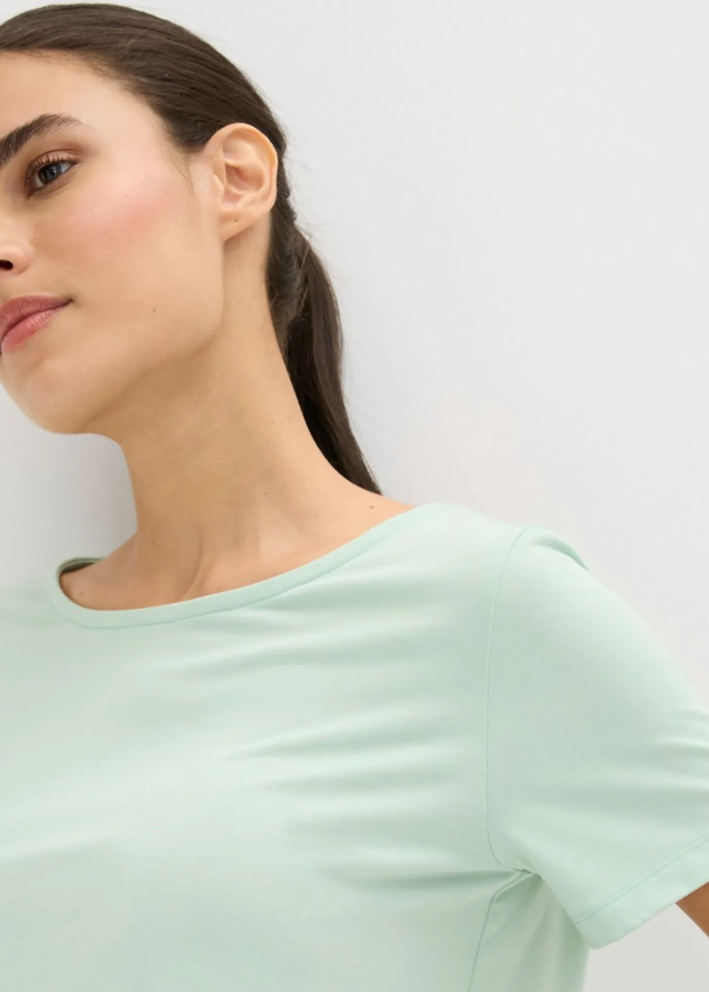 bonprix bonprix Camiseta larga deportiva con espalda abierta Verde pastel Best