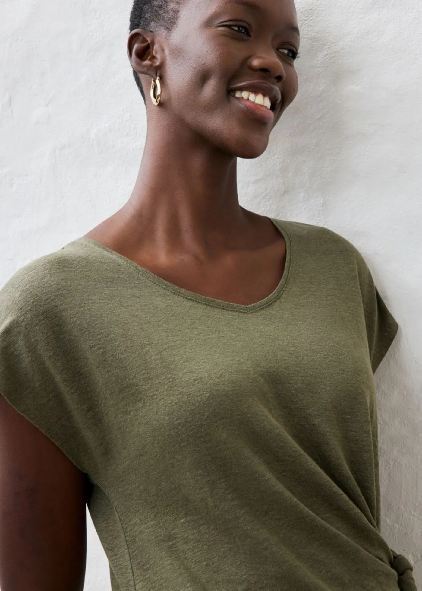 bonprix bonprix Camiseta sin mangas de lino puro Verde oliva oscuro Sale