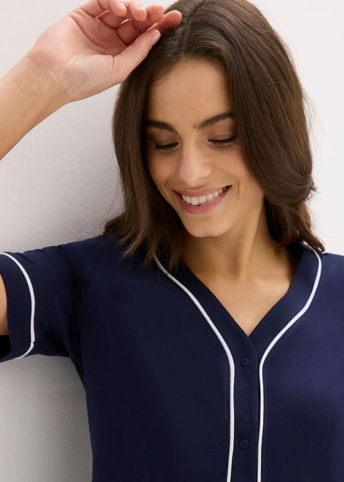 bonprix bonprix Camisón corto de algodón puro con botones Azul marino-blanco Online