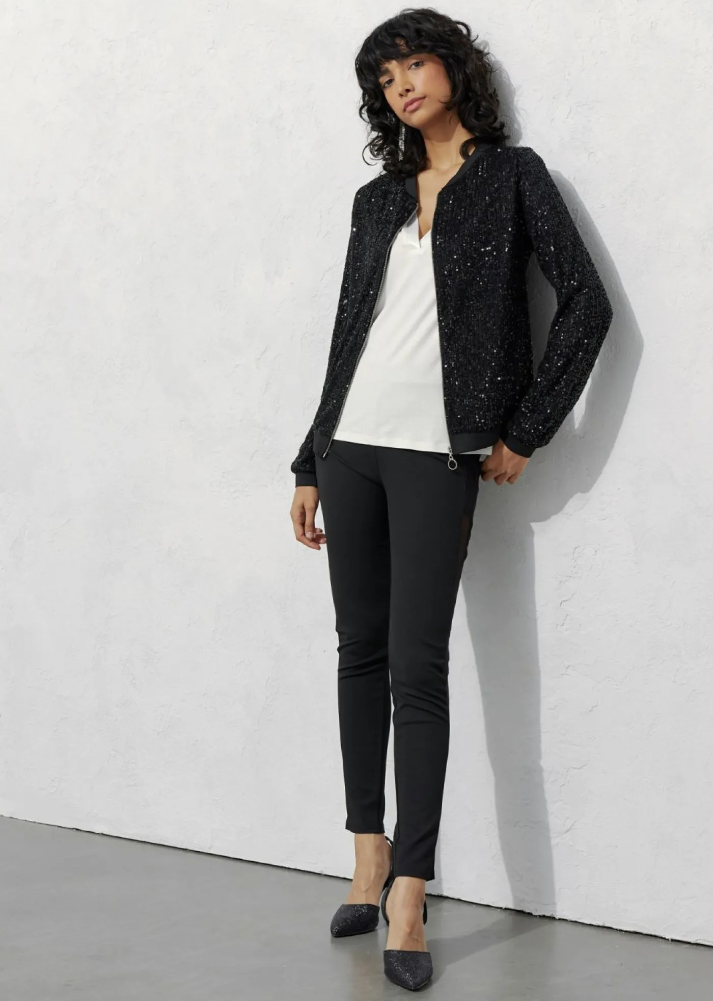 bonprix bonprix Cazadora de lentejuelas, Negro Discount