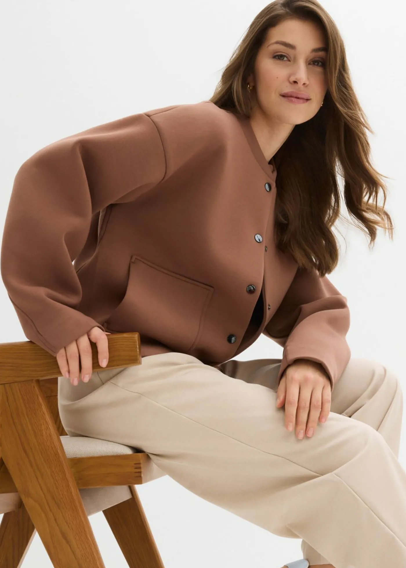 bonprix bonprix Cazadora de neopreno cómodo Marrón castaño Discount