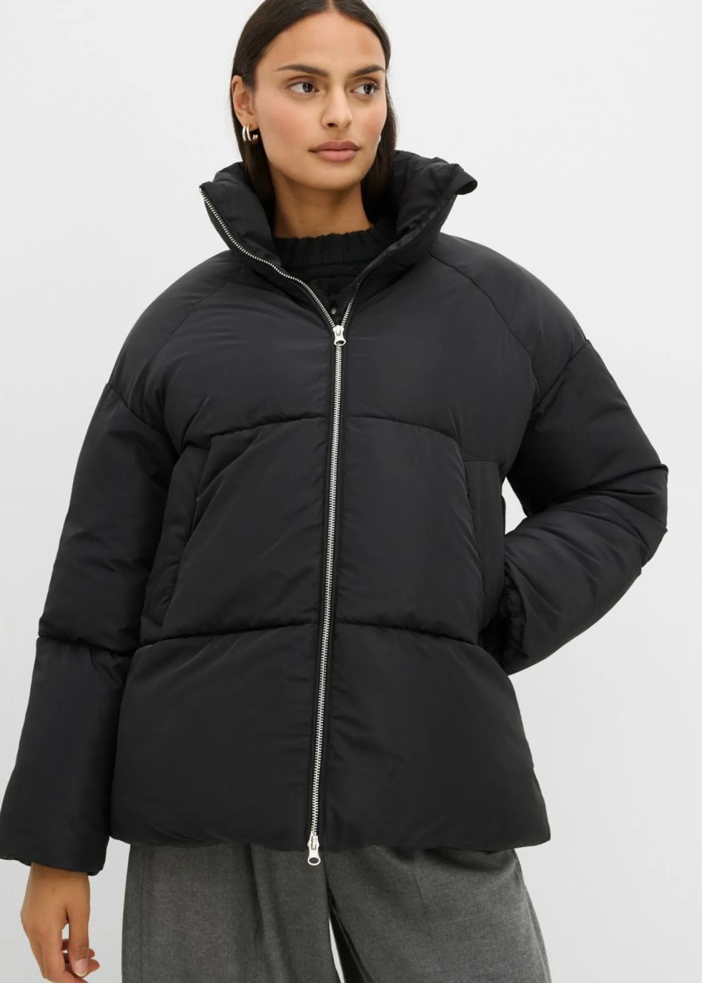 bonprix bonprix Chaqueta acolchada Negro Hot