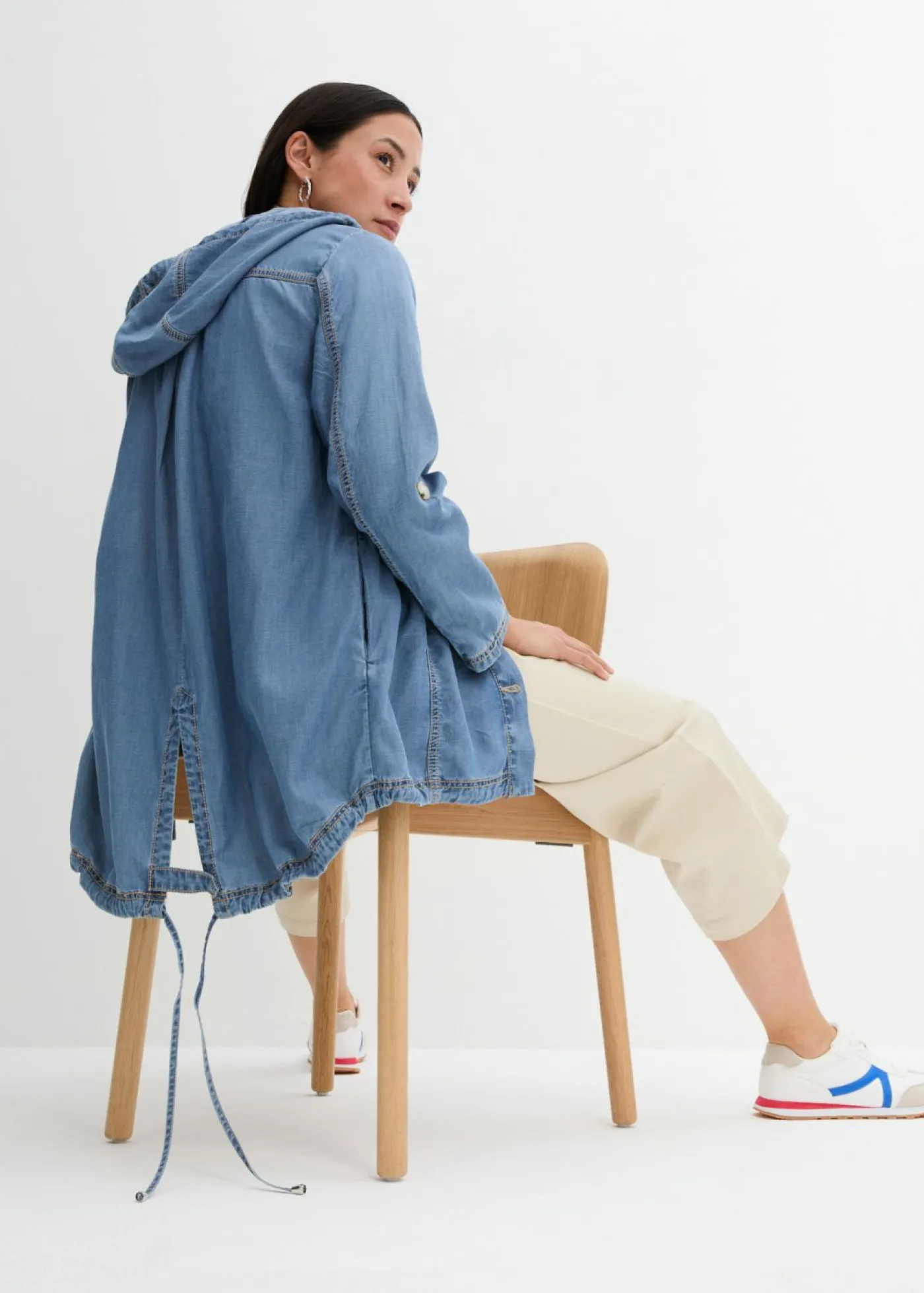 bonprix bonprix Chaqueta camisera con lino refrescante Denim medio Hot
