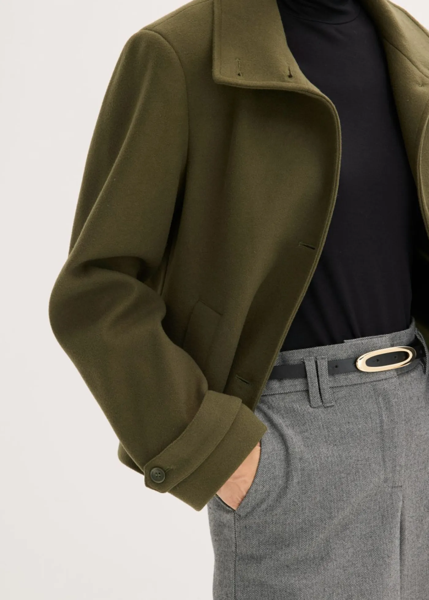 bonprix bonprix Chaqueta con aspecto de lana Verde oliva oscuro Hot