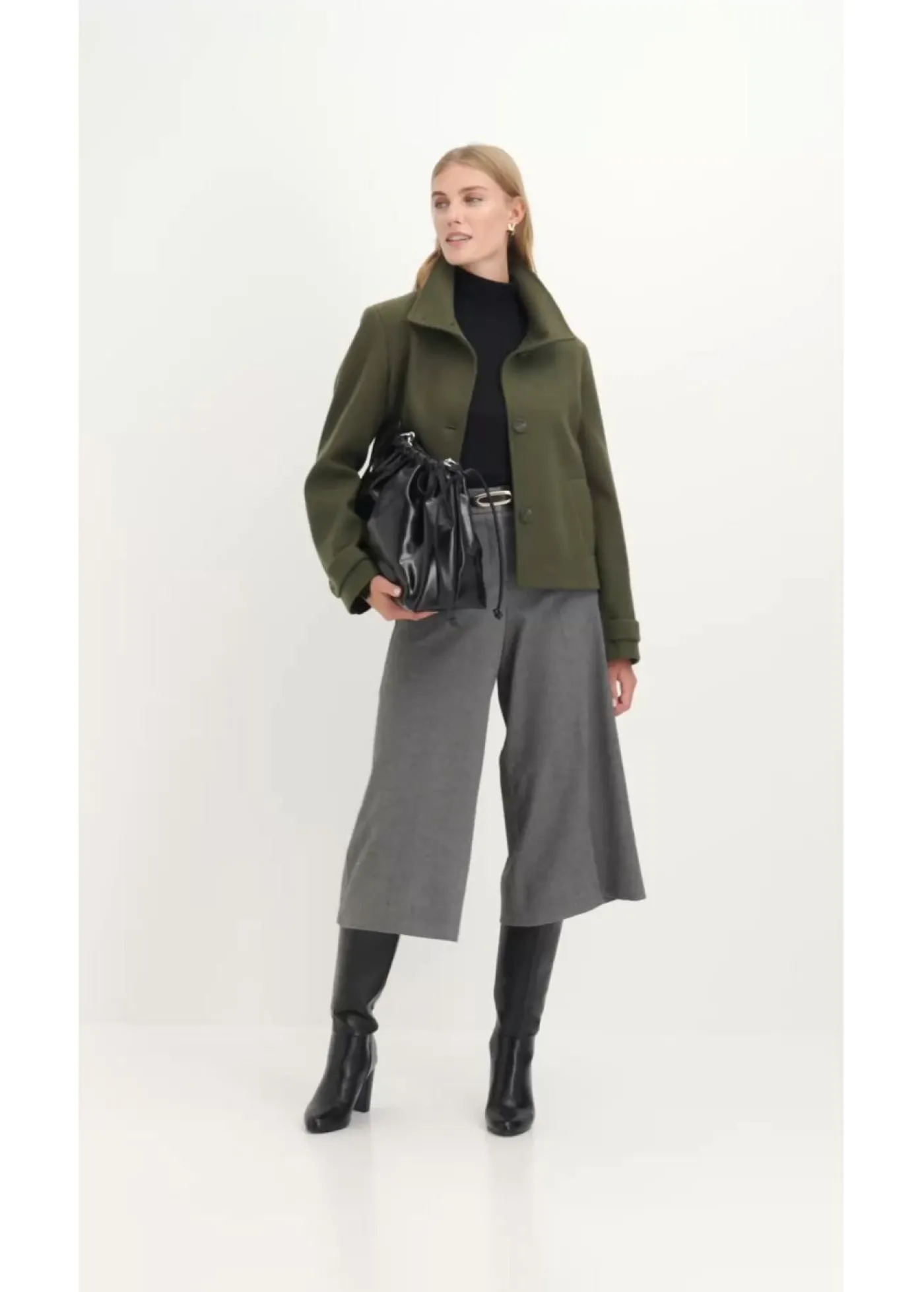 bonprix bonprix Chaqueta con aspecto de lana Verde oliva oscuro Hot