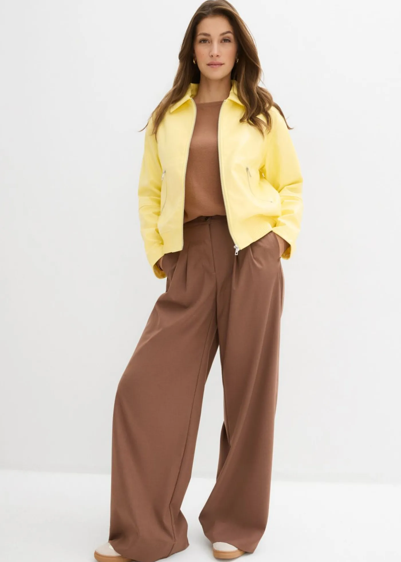 bonprix bonprix Chaqueta corta de piel sintética Amarillo claro Clearance