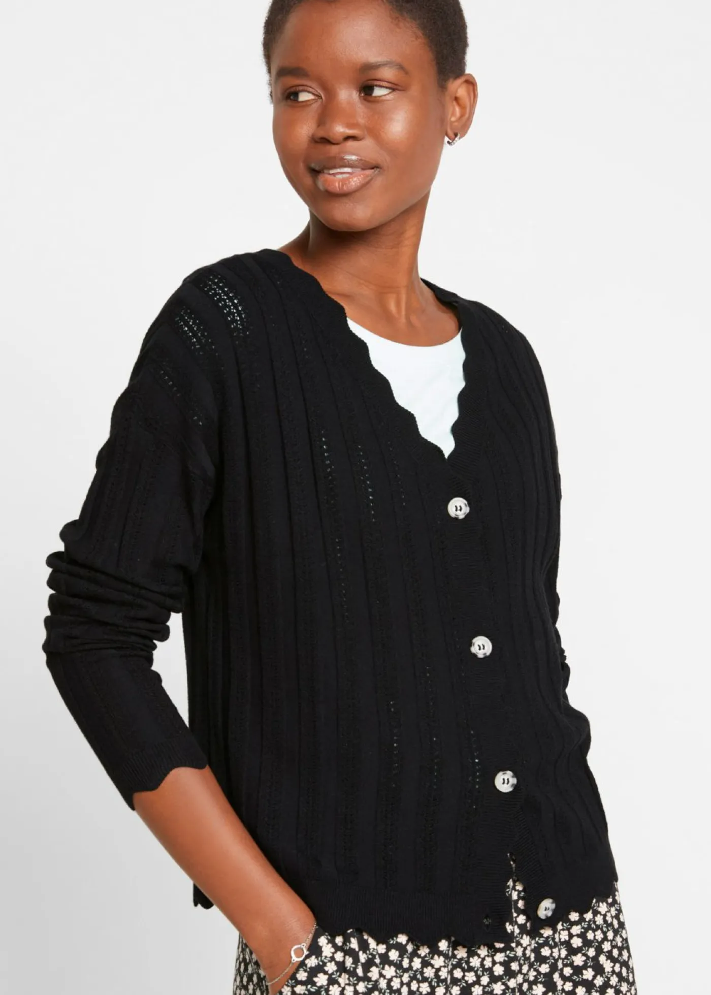 bonprix bonprix Chaqueta corta de punto ajour Negro Online
