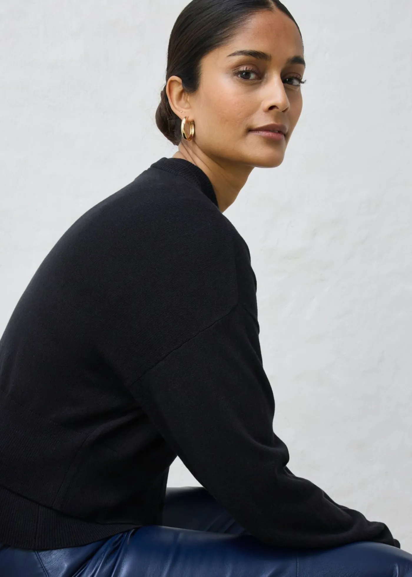 bonprix bonprix Chaqueta corta de punto con contenido de seda Negro